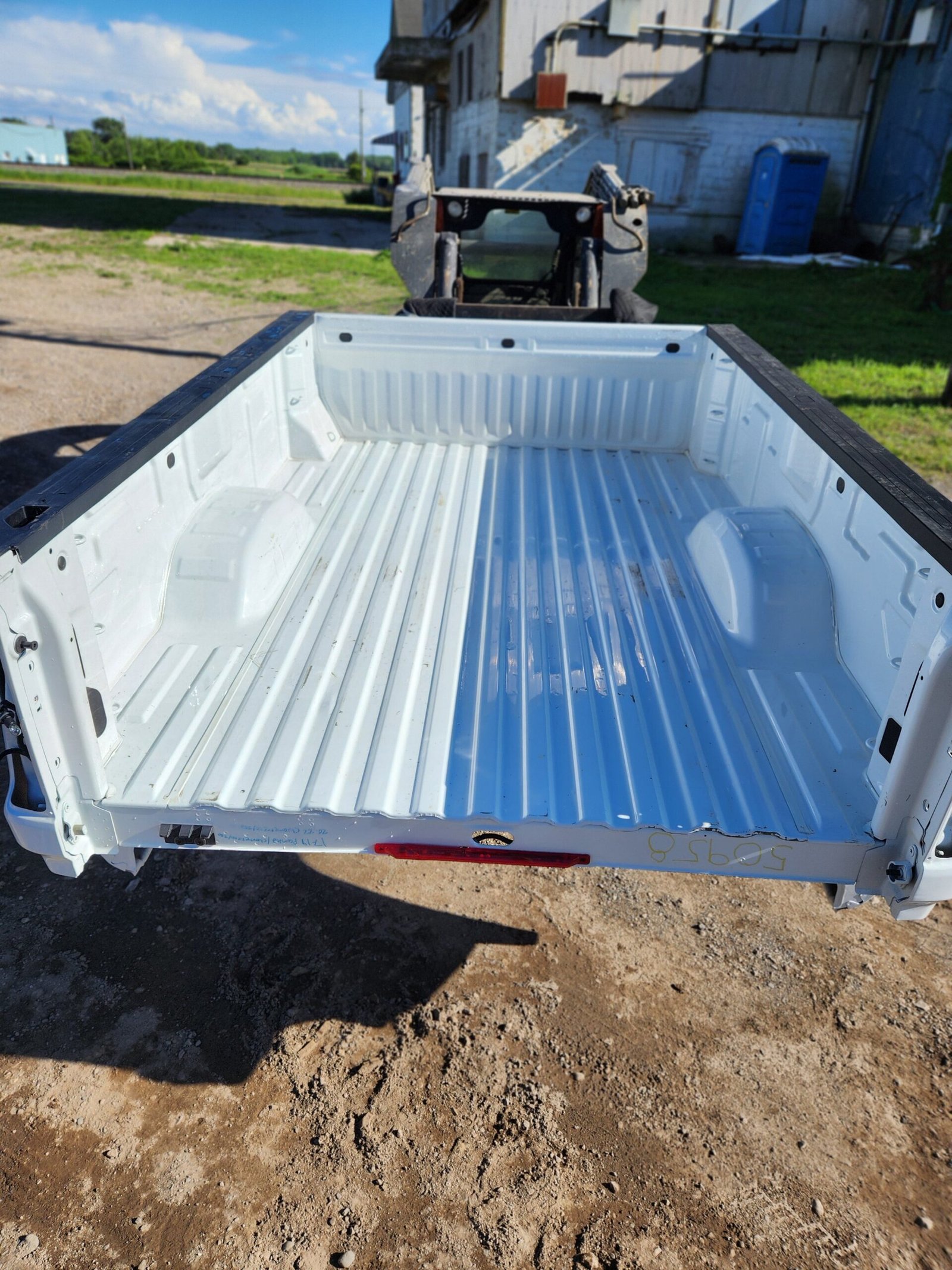 2019-2025 Chevrolet Silverado 3500 8' Dually Truck Bed - Image 3