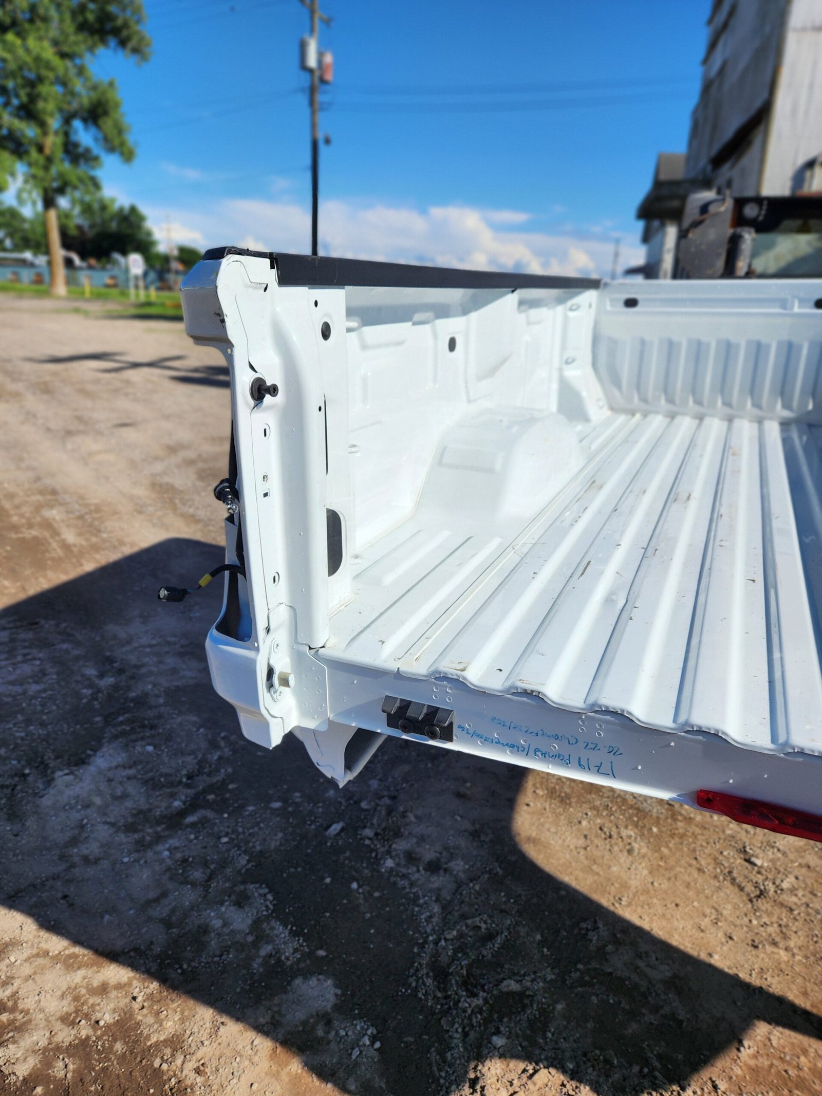 2019-2025 Chevrolet Silverado 3500 8' Dually Truck Bed - Image 30