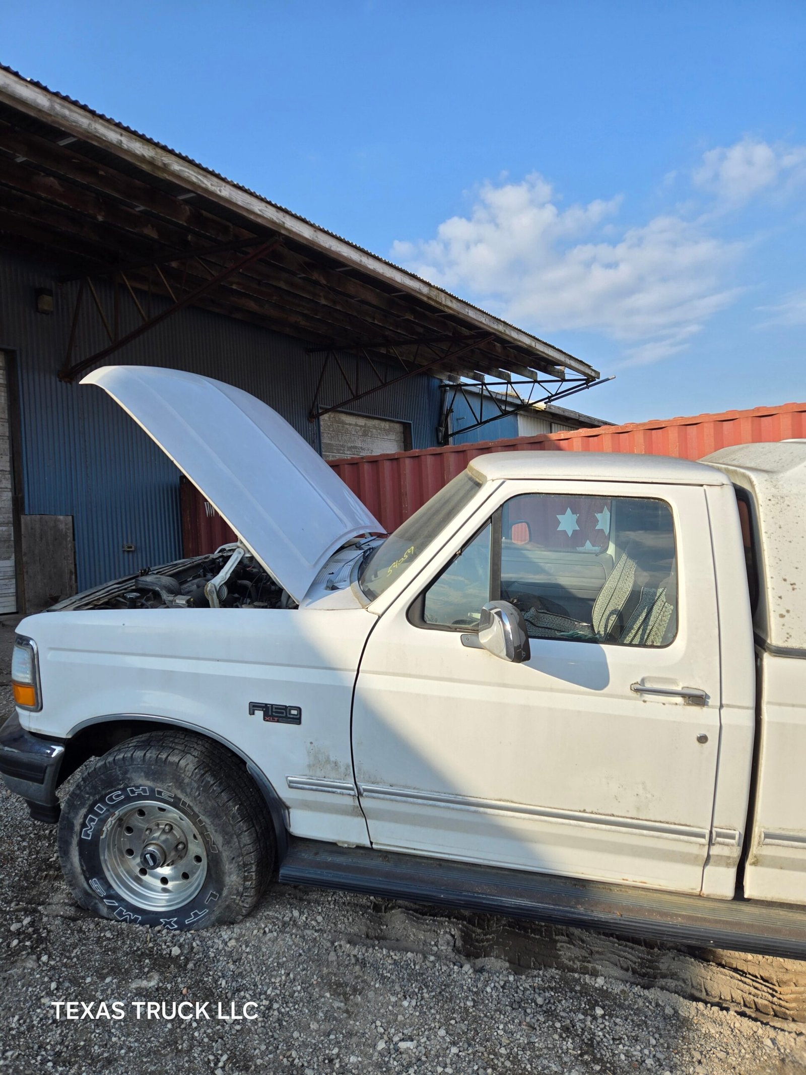 1995 Ford F150 Regular Cab 8' Long Bed OBS - FULL PART OUT - Image 5