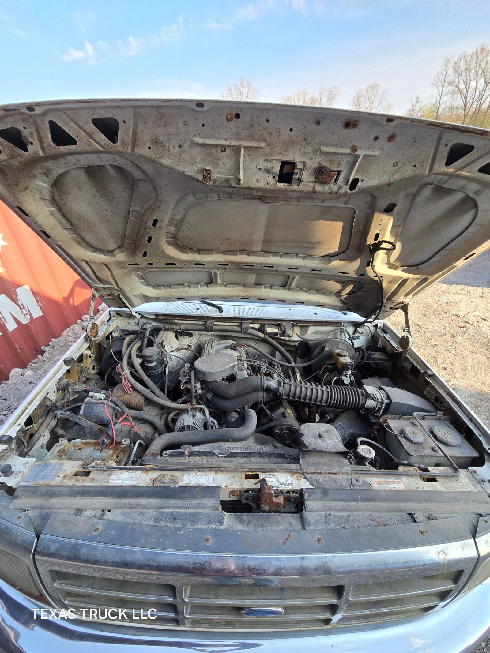 1995 Ford F150 Regular Cab 8' Long Bed OBS - FULL PART OUT - Image 9