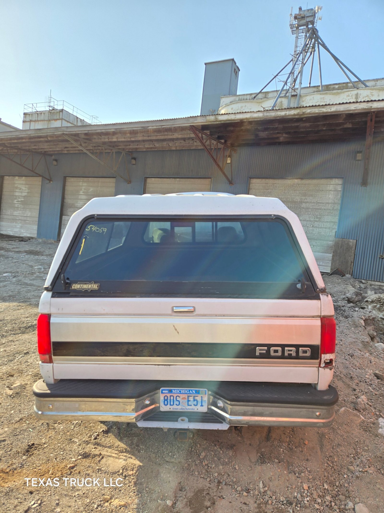 1995 Ford F150 Regular Cab 8' Long Bed OBS - FULL PART OUT - Image 13