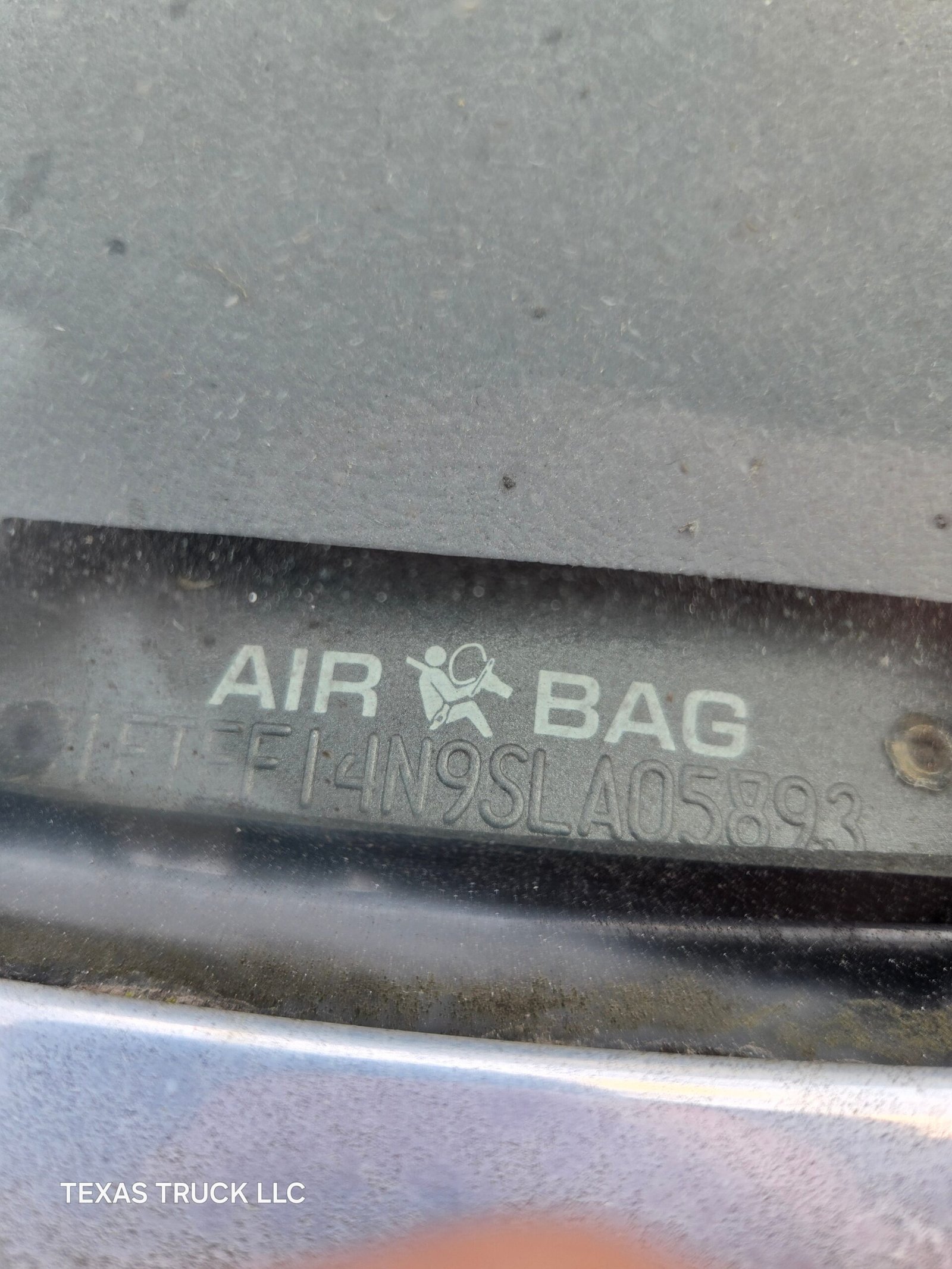 1995 Ford F150 Regular Cab 8' Long Bed OBS - FULL PART OUT - Image 15