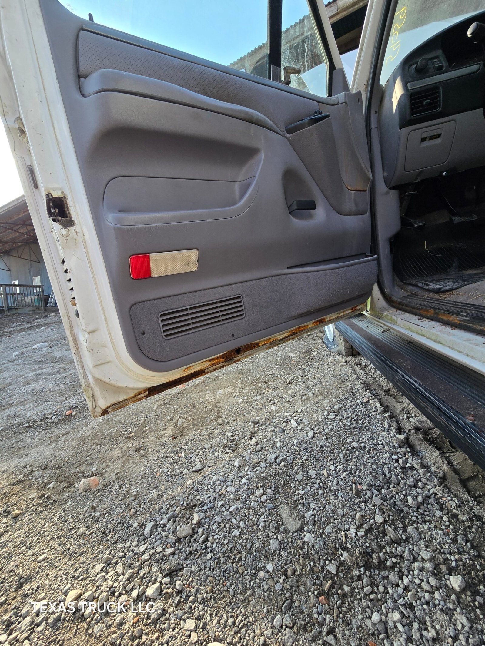 1995 Ford F150 Regular Cab 8' Long Bed OBS - FULL PART OUT - Image 20