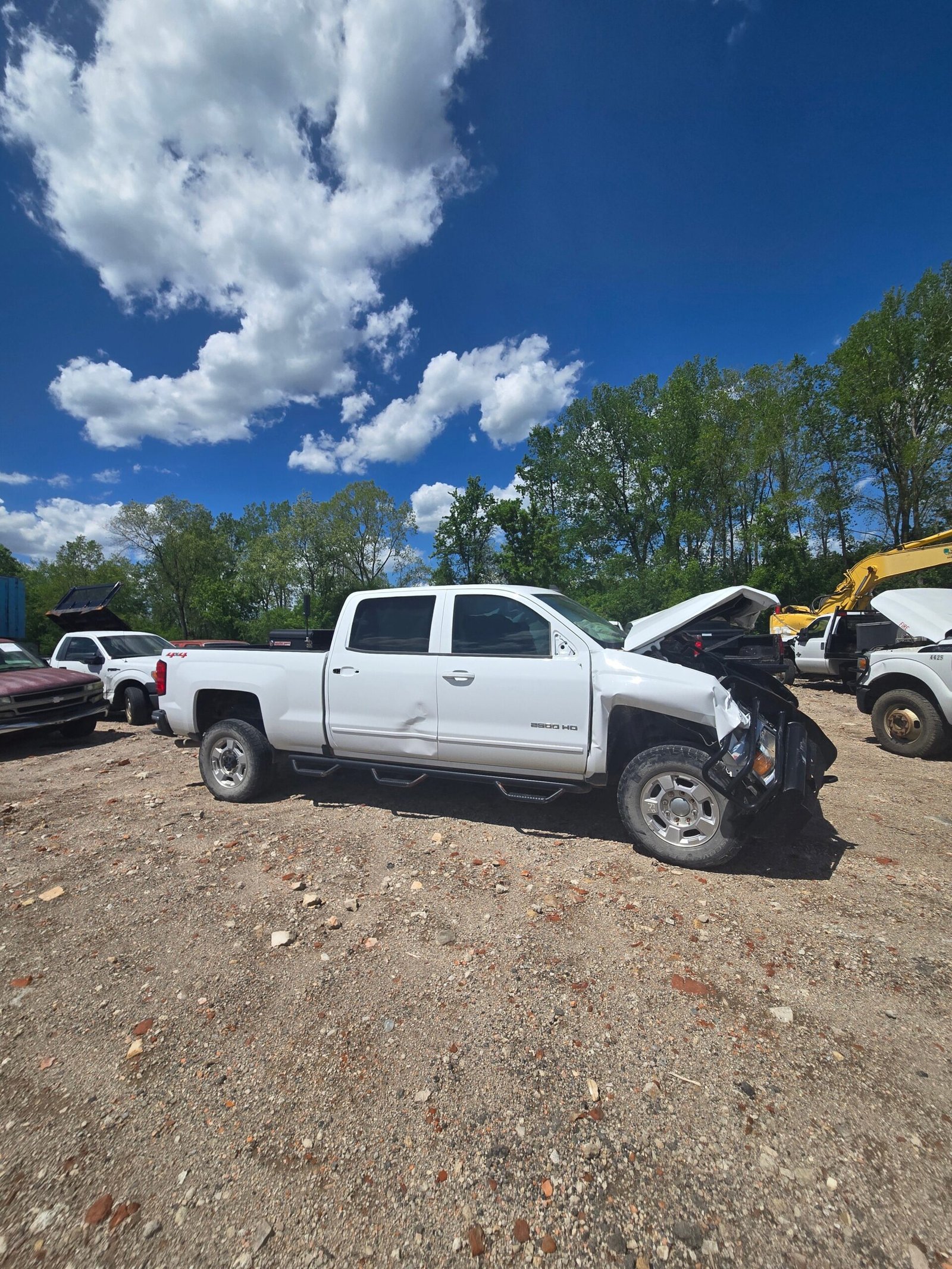 2019 Chevrolet Silverado 2500HD Crew Cab Short Bed - FULL PART OUT