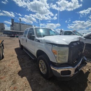 2011 Ford F-250 Super Duty Crew Cab Long Bed 8' 4x4 6.2L Gas - FULL PART OUT
