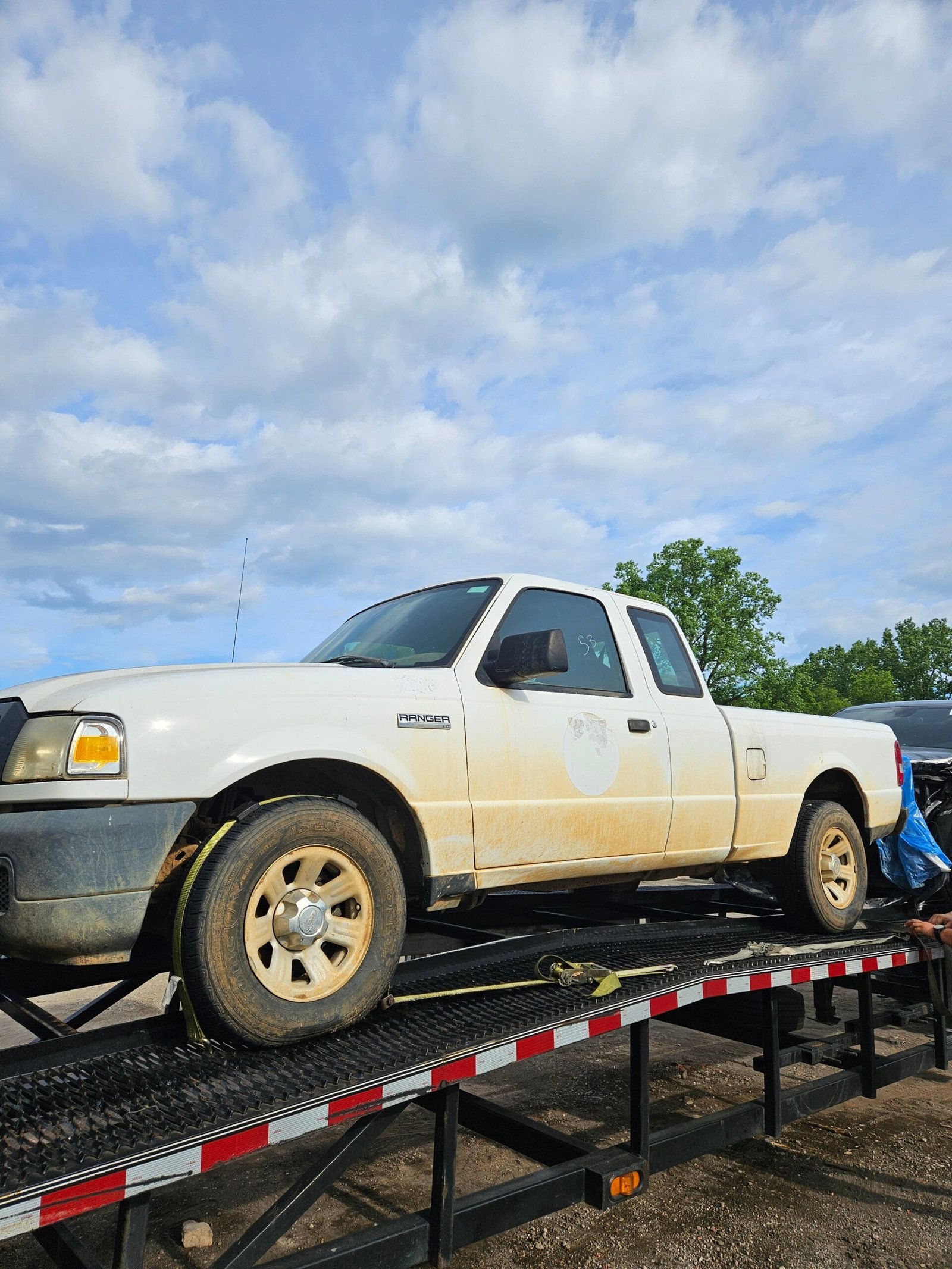 2006 Ford Ranger Extended Cab Short Bed 6' - FULL PART OUT - Image 3