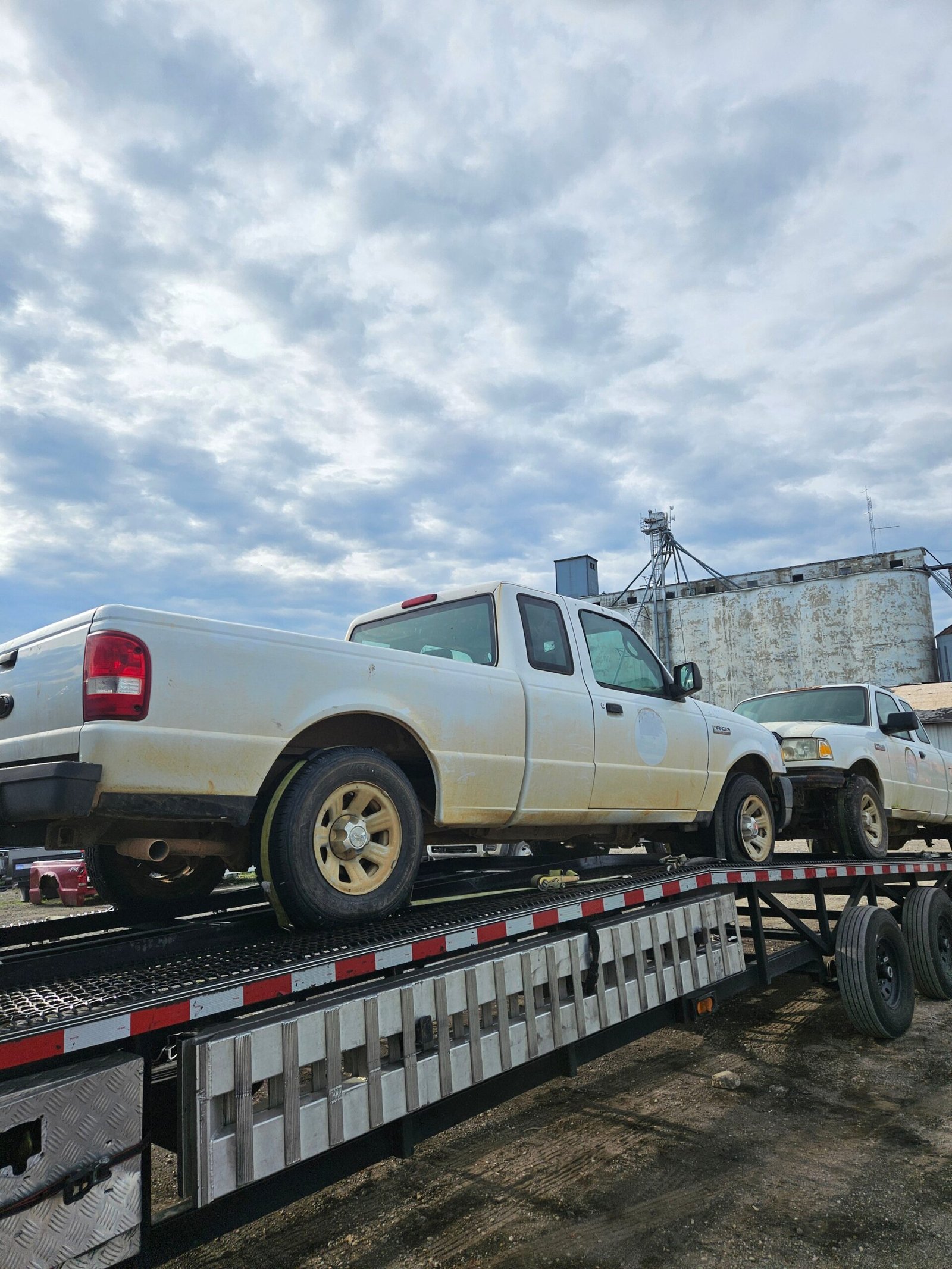 2006 Ford Ranger Extended Cab Short Bed 6' - FULL PART OUT - Image 4
