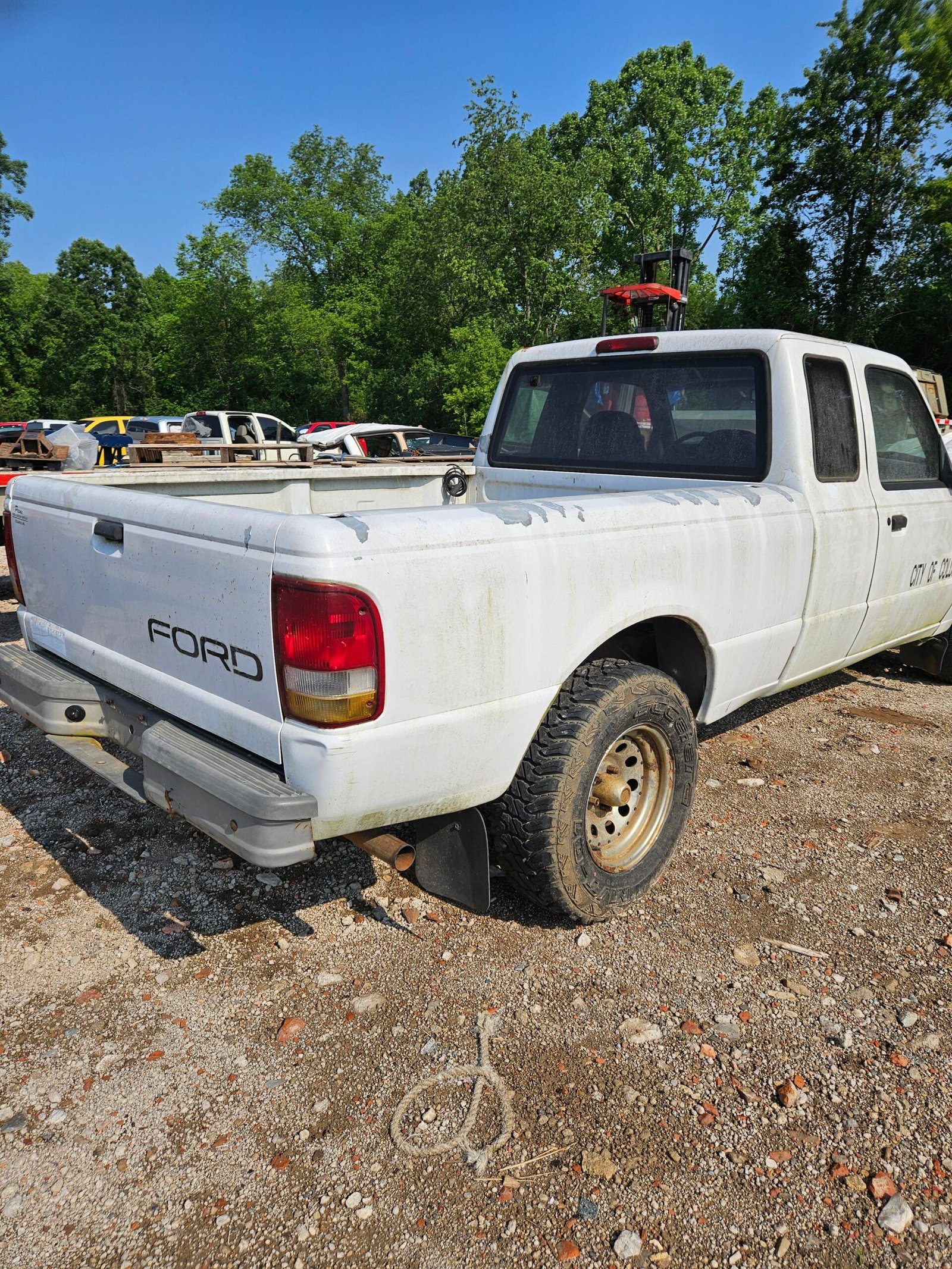 1994 Ford Ranger Extended Cab 6' Short Bed - FULL PART OUT