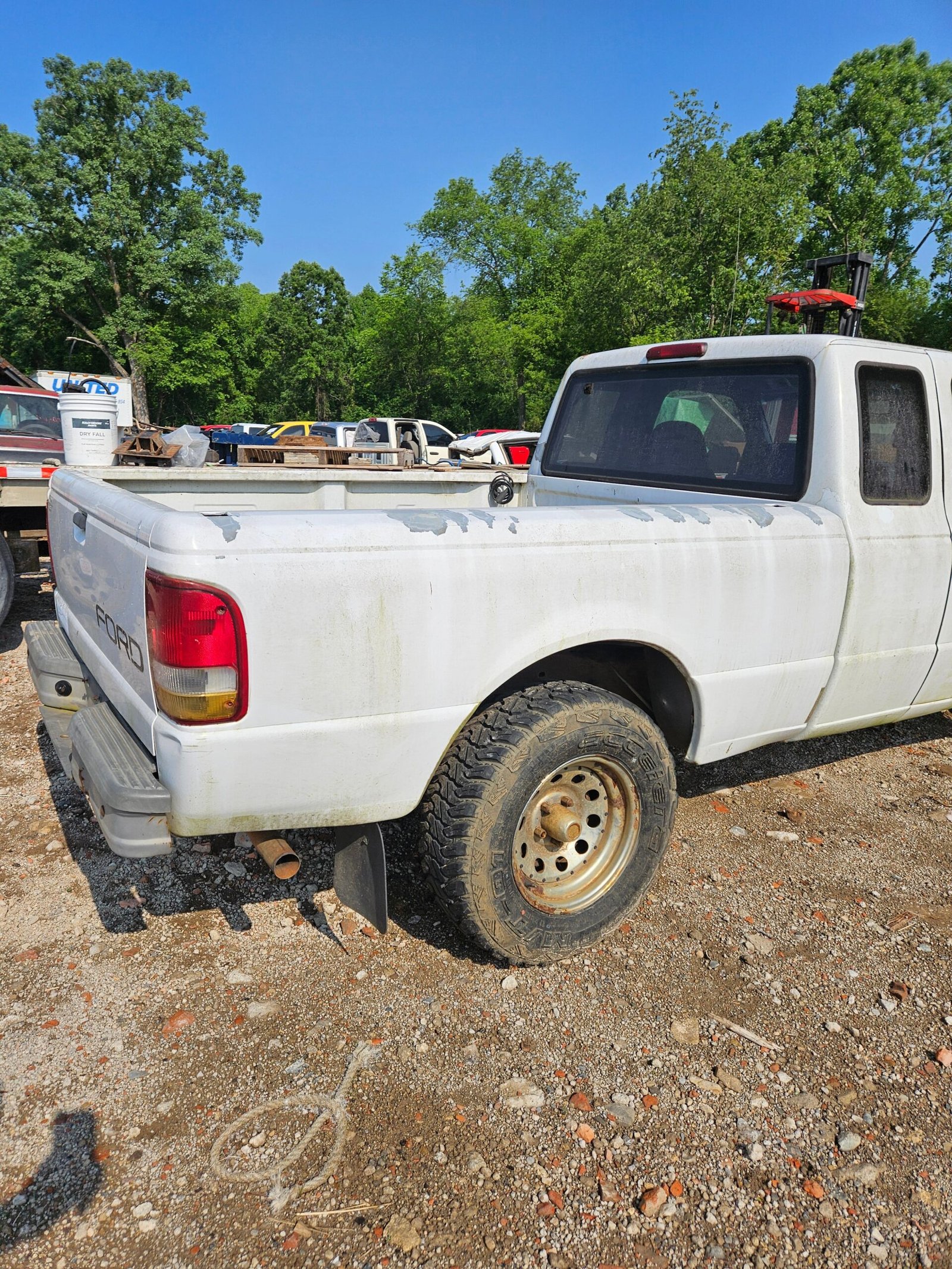 1994 Ford Ranger Extended Cab 6' Short Bed - FULL PART OUT - Image 3