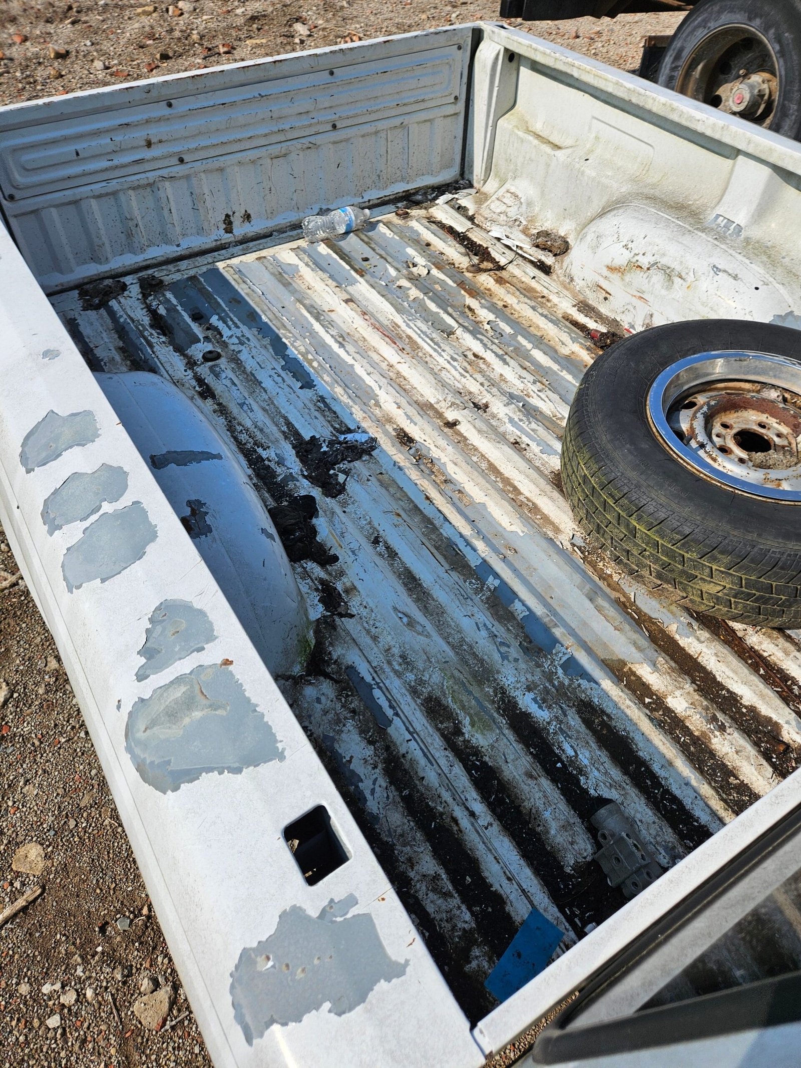 1994 Ford Ranger Extended Cab 6' Short Bed - FULL PART OUT - Image 5