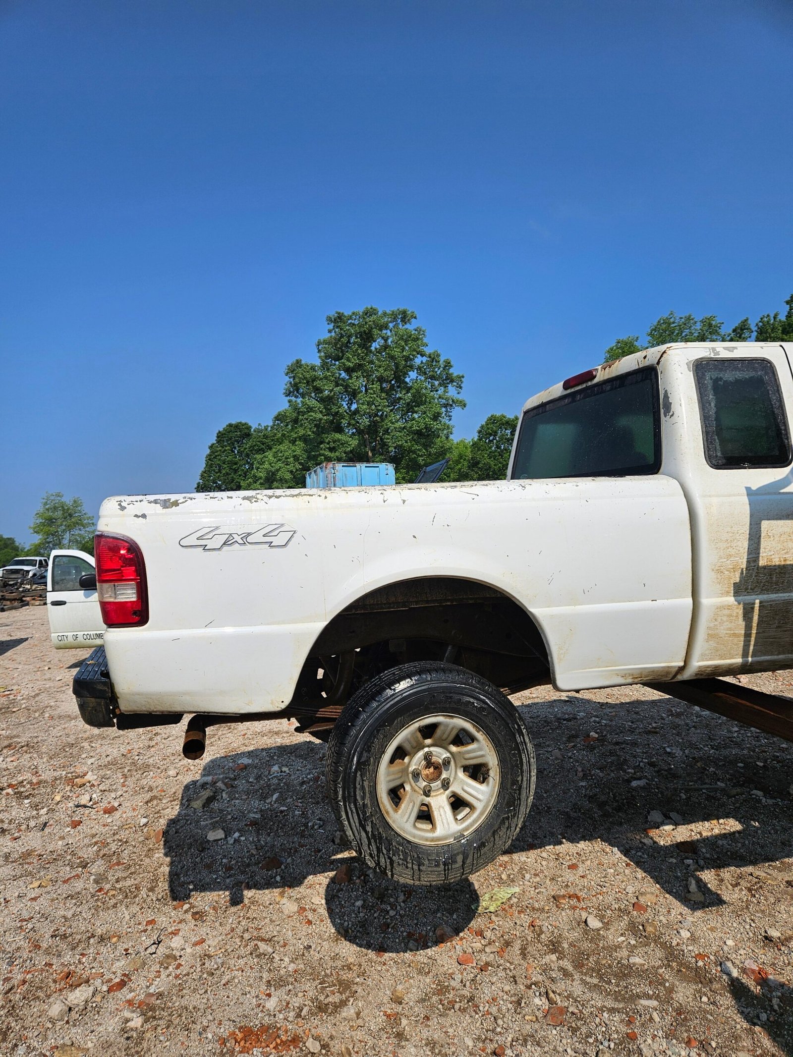2007 Ford Ranger Extended Cab 6' Short Bed 4x4 - FULL PART OUT - Image 4