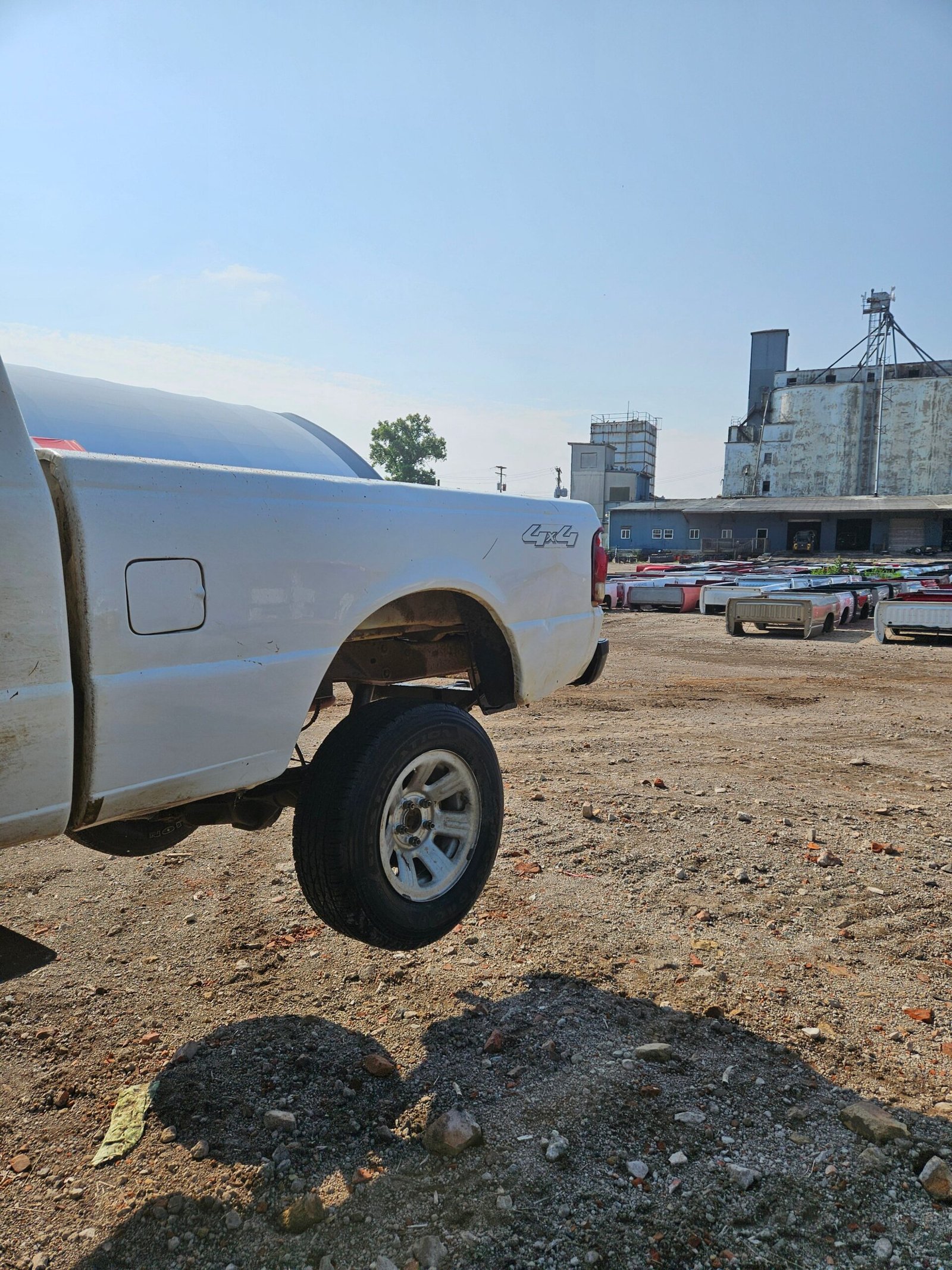 2007 Ford Ranger Extended Cab 6' Short Bed 4x4 - FULL PART OUT - Image 14