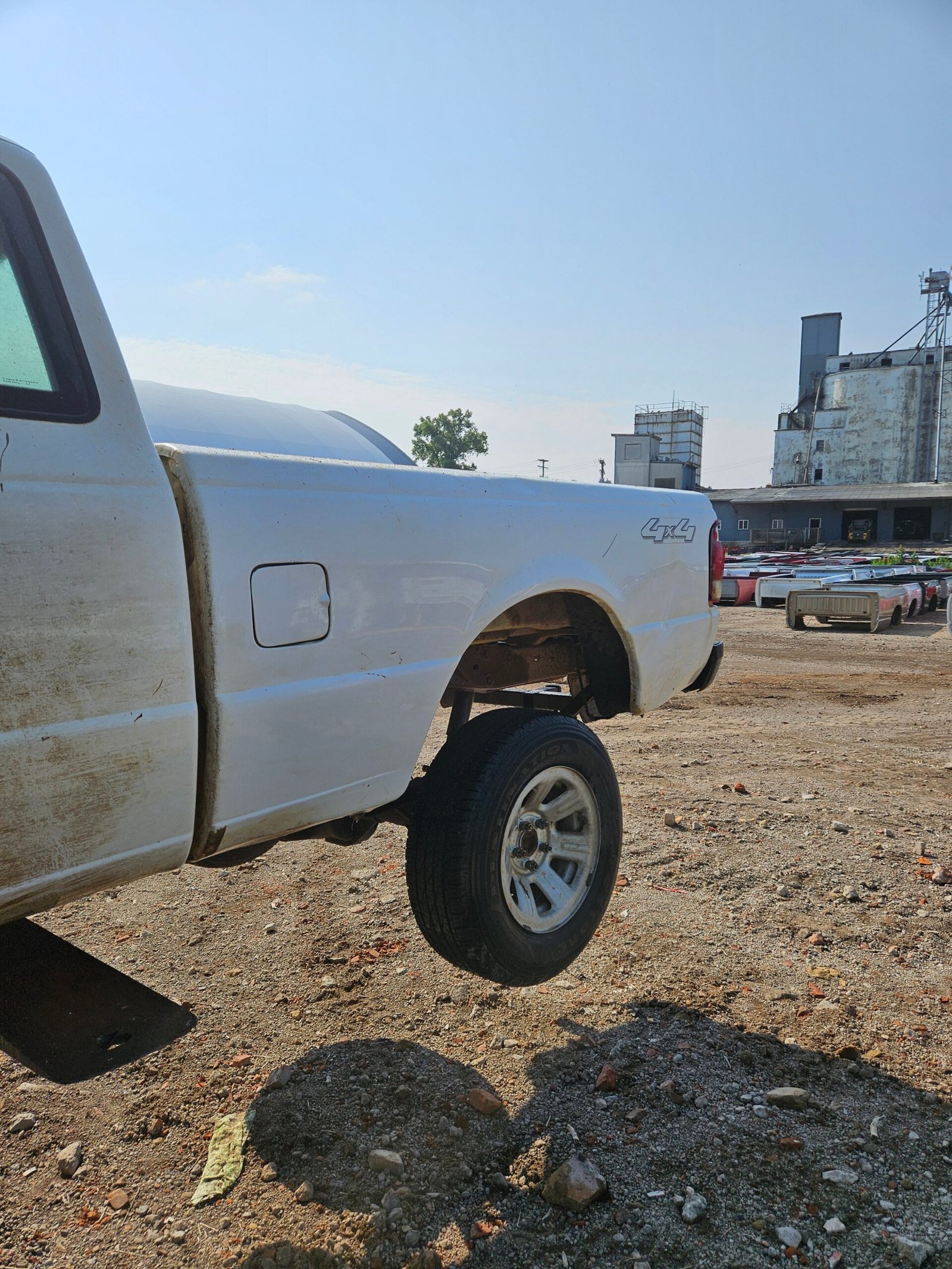 2007 Ford Ranger Extended Cab 6' Short Bed 4x4 - FULL PART OUT - Image 15