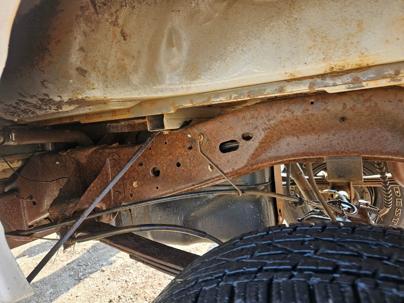 2007 Ford Ranger Extended Cab 6' Short Bed 4x4 - FULL PART OUT - Image 17