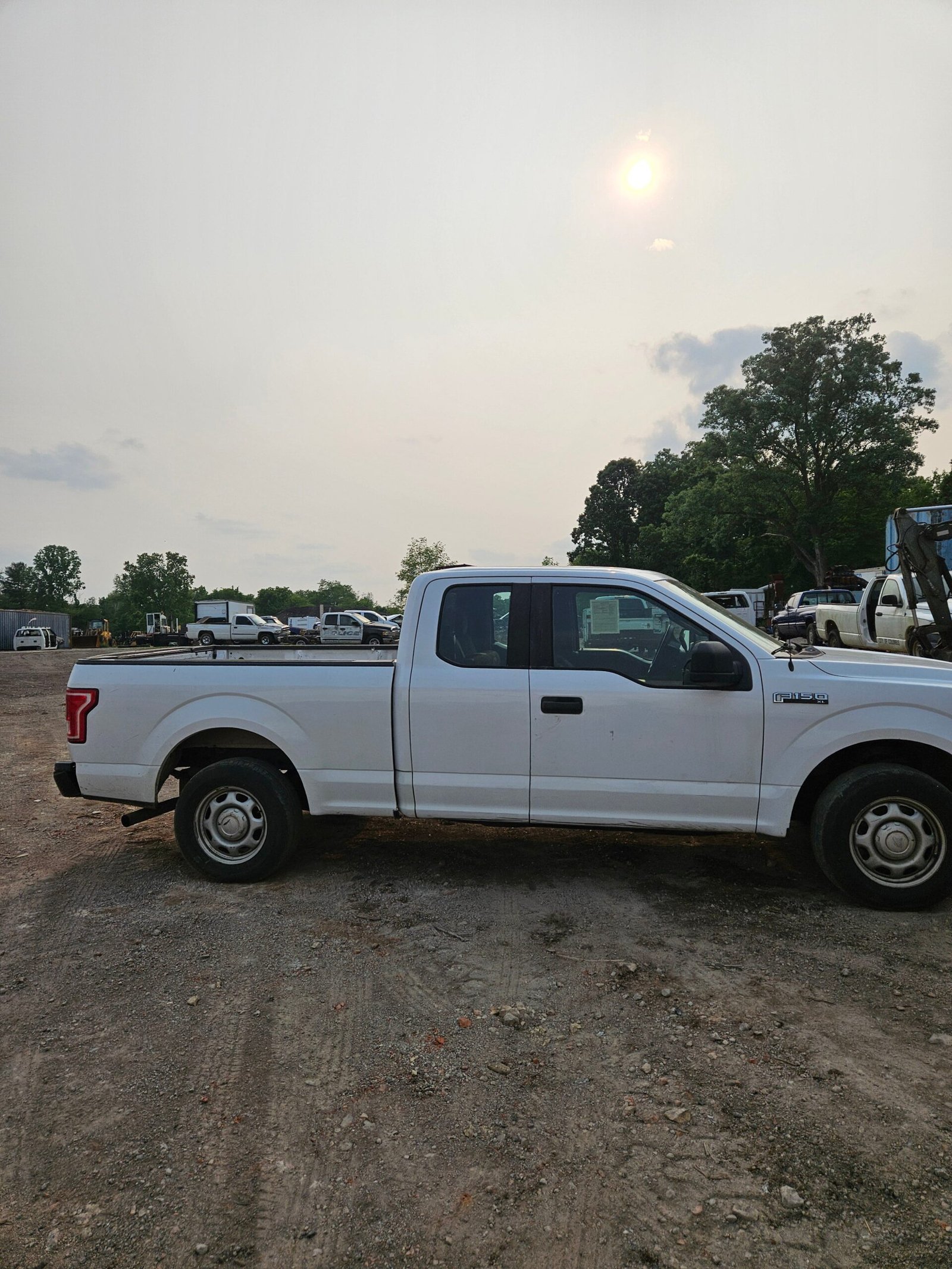 2015 Ford F-150 Extended Cab 6.5' Bed 4 Door - FULL PART OUT - Image 12