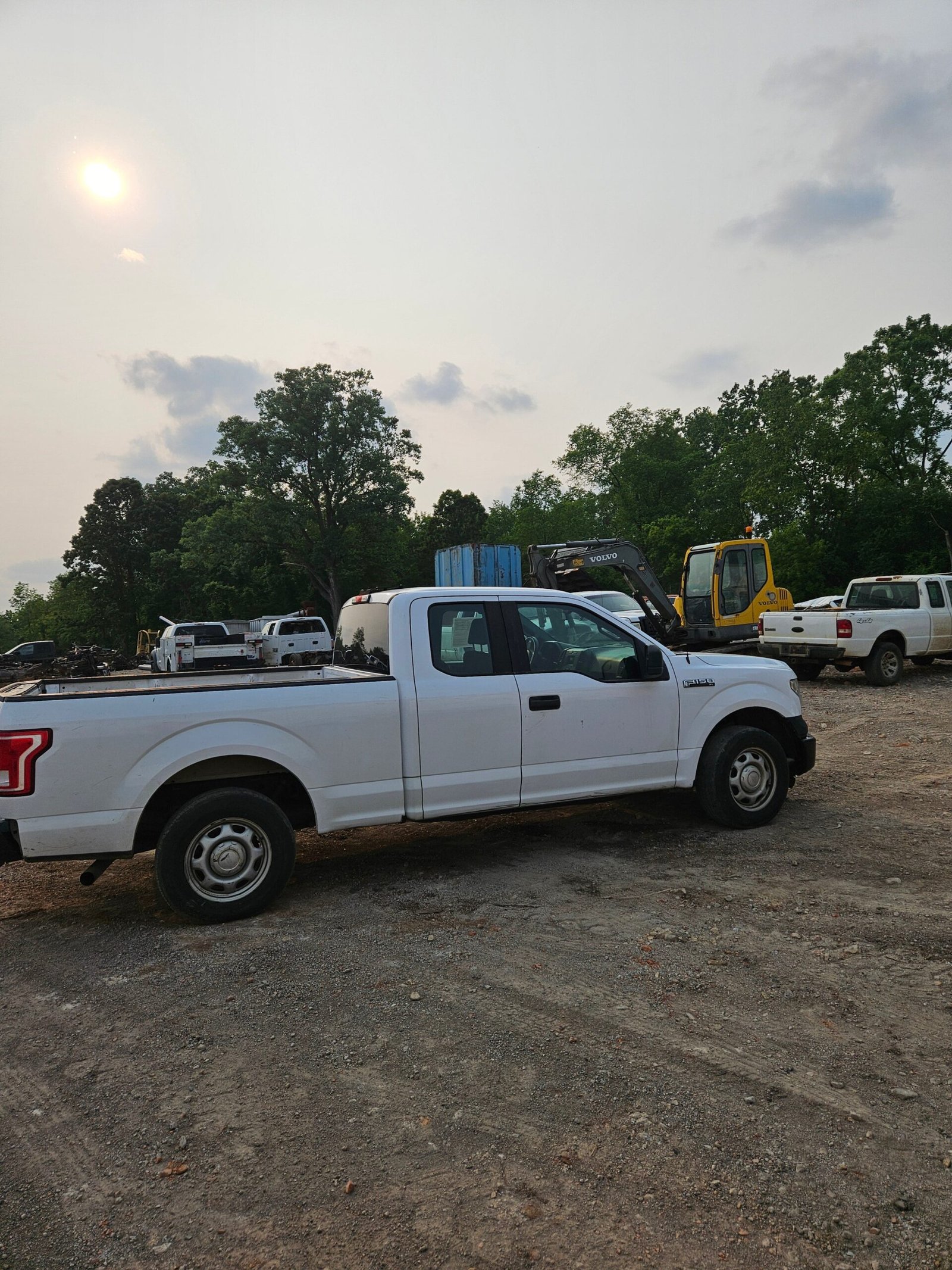 2015 Ford F-150 Extended Cab 6.5' Bed 4 Door - FULL PART OUT - Image 13