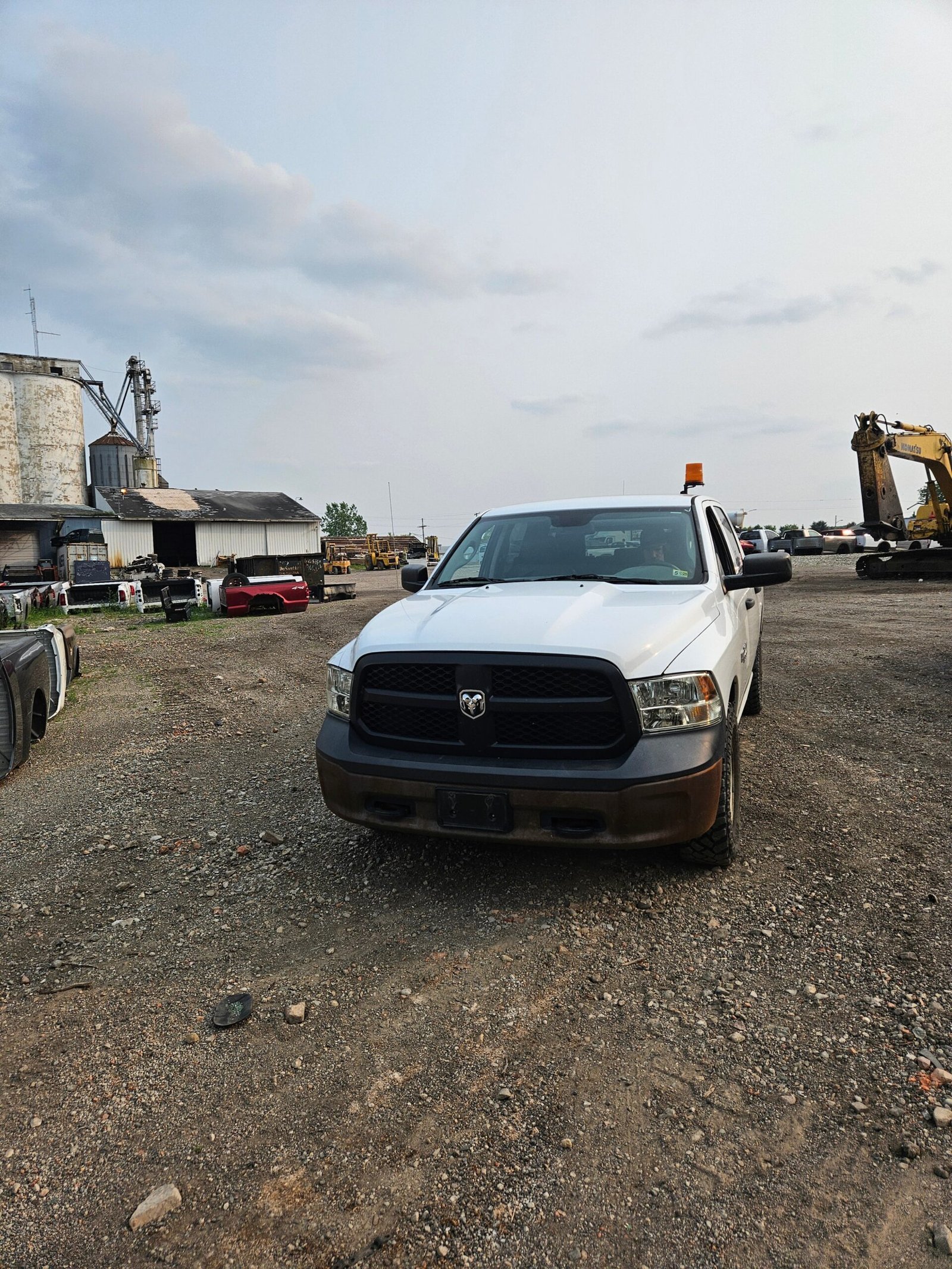 2016 Dodge Ram 4x4 1500 Crew Cab Short Bed 4th gen - FULL PART OUT - Image 6