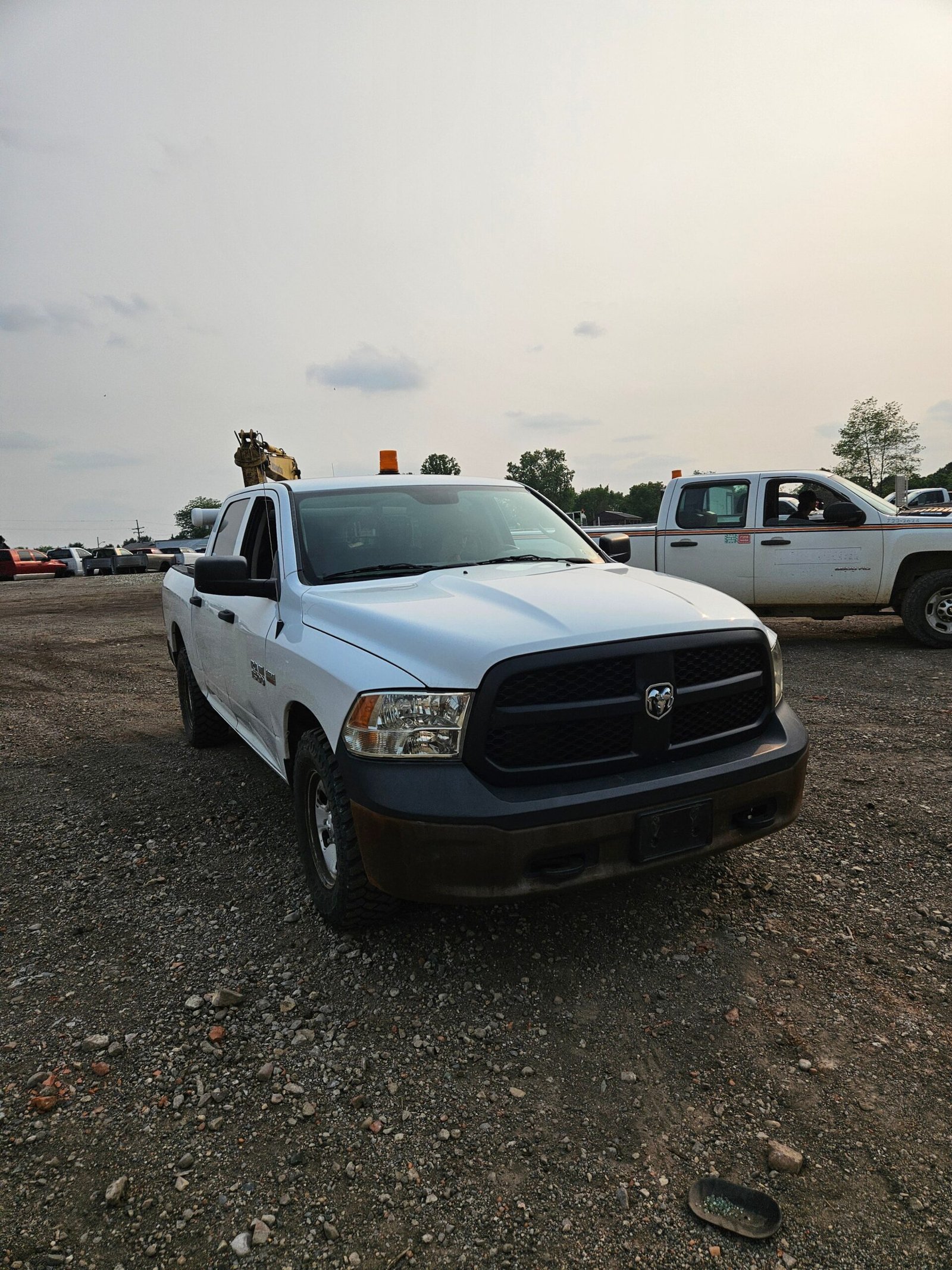 2016 Dodge Ram 4x4 1500 Crew Cab Short Bed 4th gen - FULL PART OUT - Image 8
