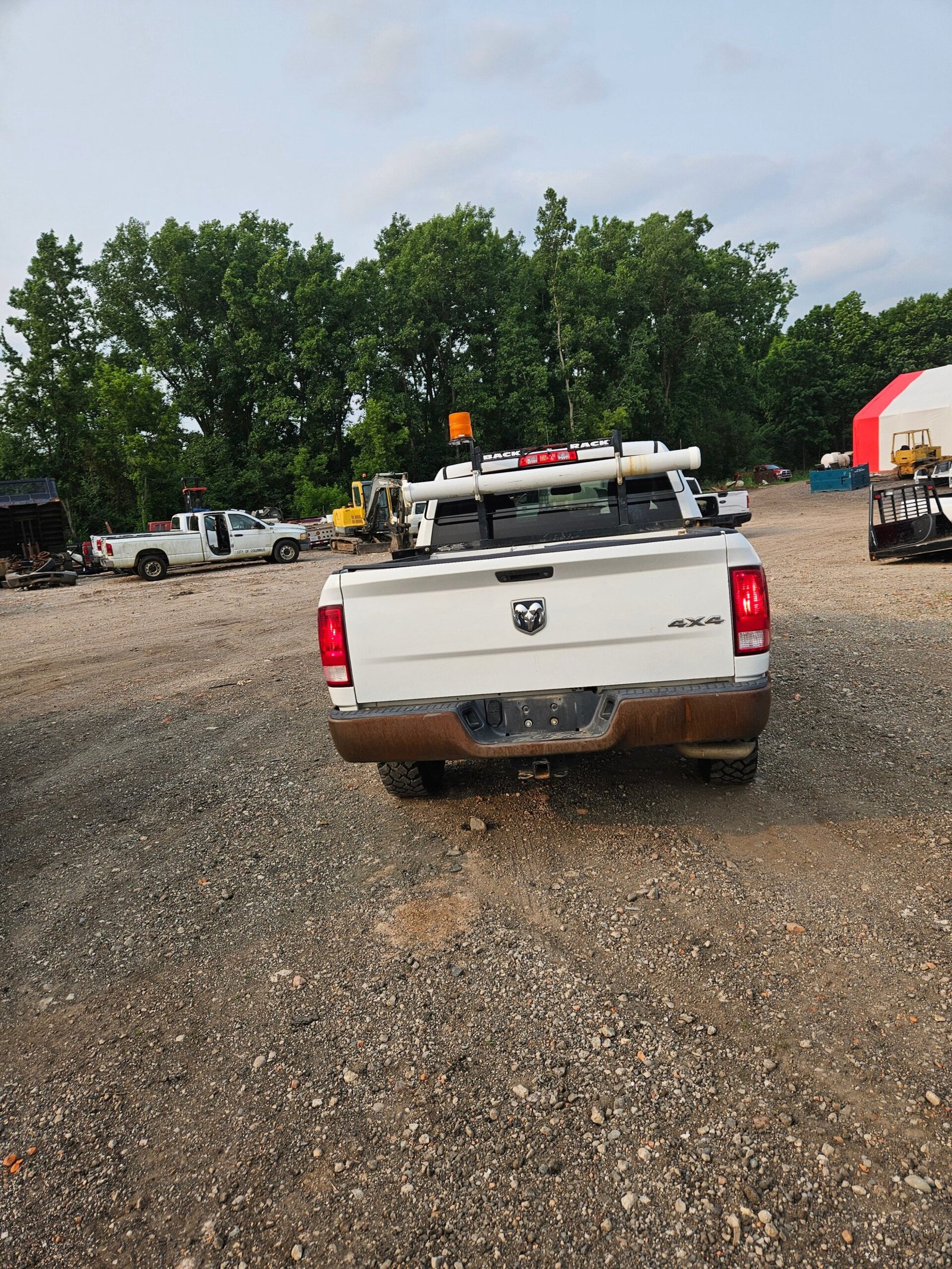 2016 Dodge Ram 4x4 1500 Crew Cab Short Bed 4th gen - FULL PART OUT - Image 10