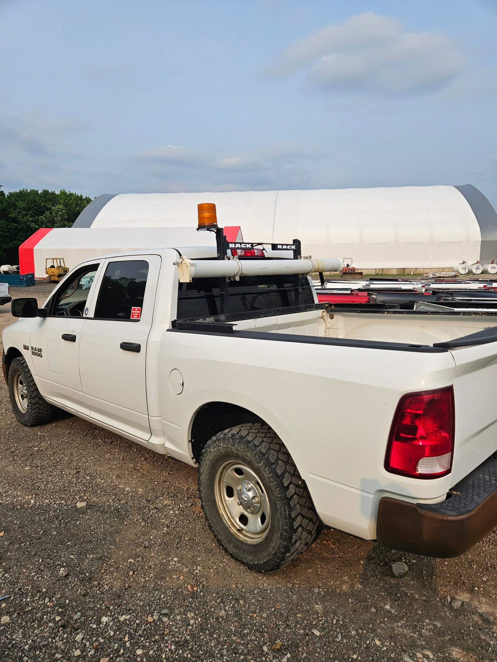 2016 Dodge Ram 4x4 1500 Crew Cab Short Bed 4th gen - FULL PART OUT - Image 11