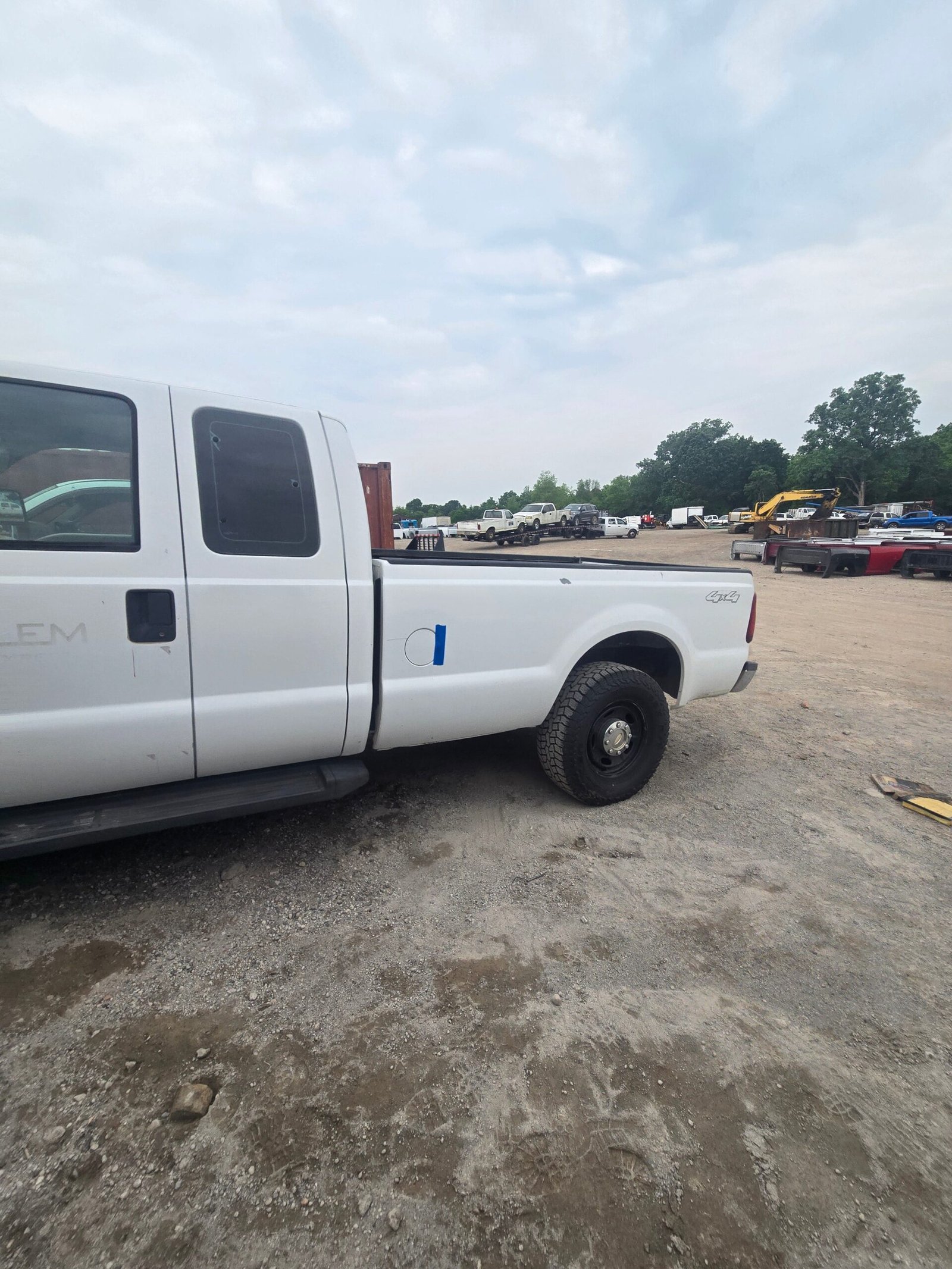 2010 Ford F-250 Extended Cab Long Bed Super Duty 4x4 - FULL PART OUT - Image 11