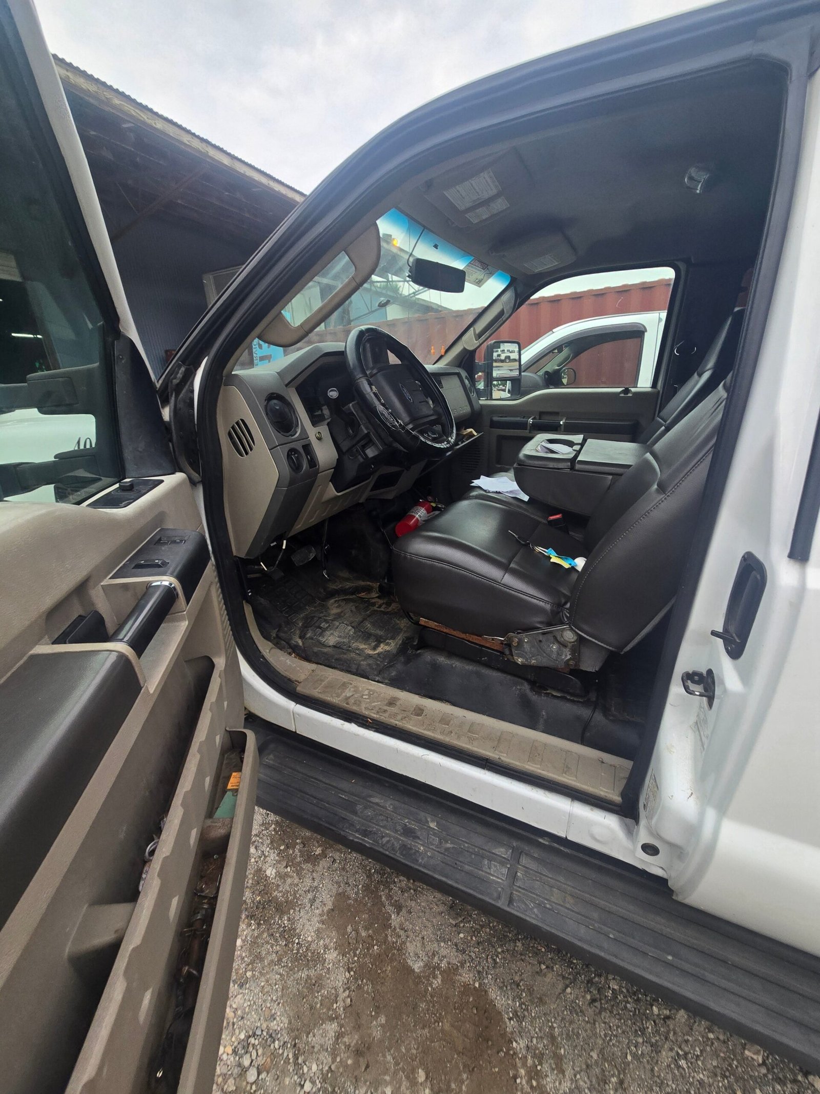 2010 Ford F-250 Extended Cab Long Bed Super Duty 4x4 - FULL PART OUT - Image 21