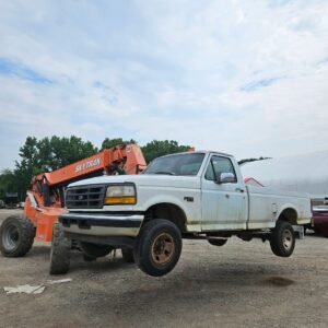 1993 Ford F150 Regular Cab 8' Long Bed OBS - FULL PART OUT