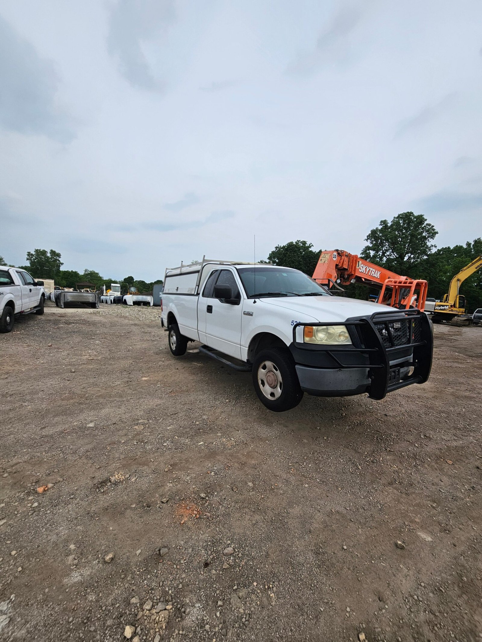2007 Ford F-150 Extended Cab/Plus Cab 8' Long Bed 4 Door - FULL PART OUT - Image 3