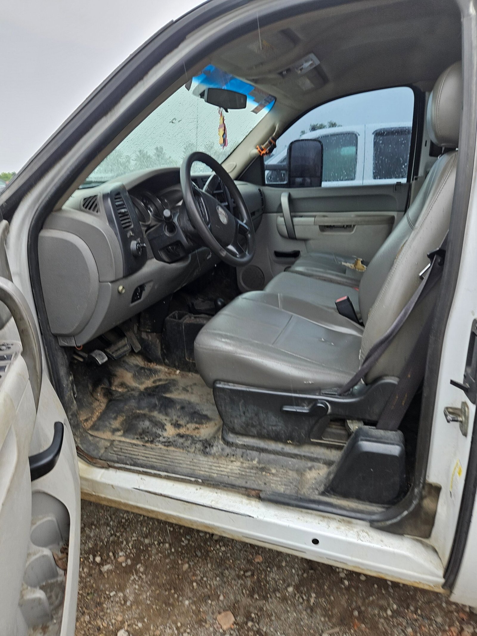 2011 GMC Sierra 2500HD 4x4 Extended Cab Long Bed 8' - FULL PART OUT - Image 18