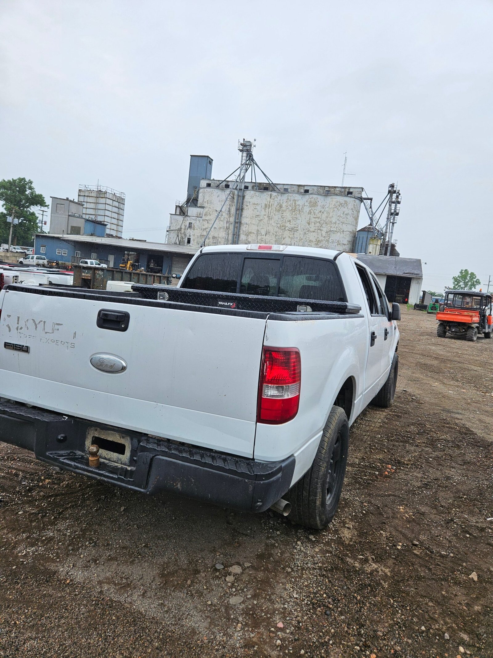 2008 Ford F-150 Crew Cab 5.5' Short Bed 4x4 4 Door - FULL PART OUT - Image 14