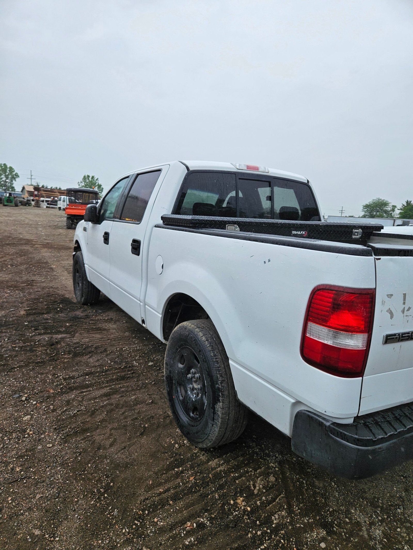 2008 Ford F-150 Crew Cab 5.5' Short Bed 4x4 4 Door - FULL PART OUT - Image 5