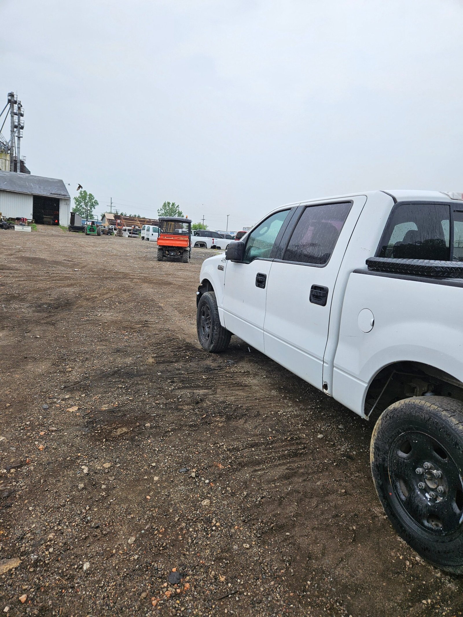 2008 Ford F-150 Crew Cab 5.5' Short Bed 4x4 4 Door - FULL PART OUT - Image 3