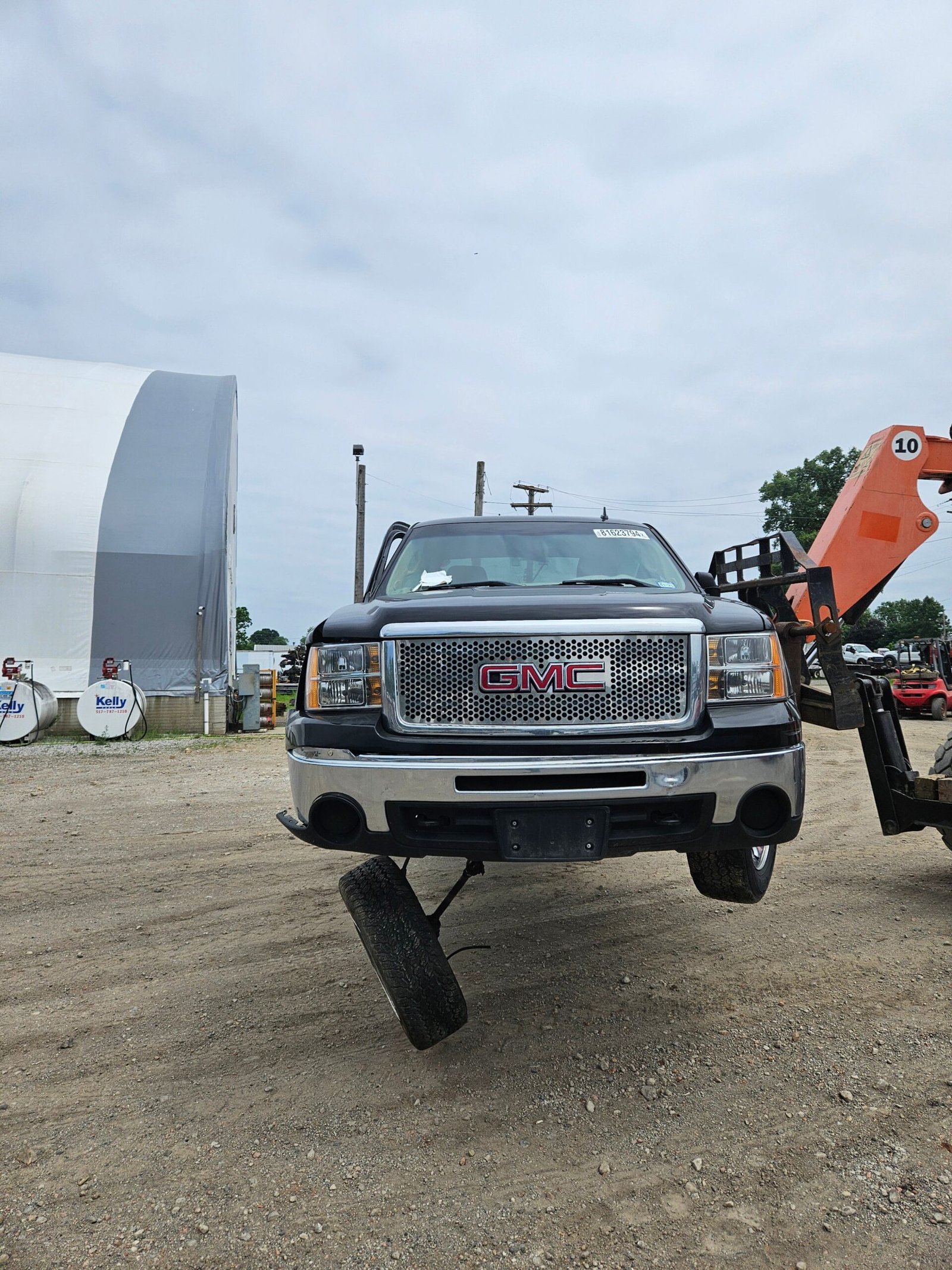 2011 GMC Sierra Extended Cab Short Bed 1500 - FULL PART OUT - Image 12