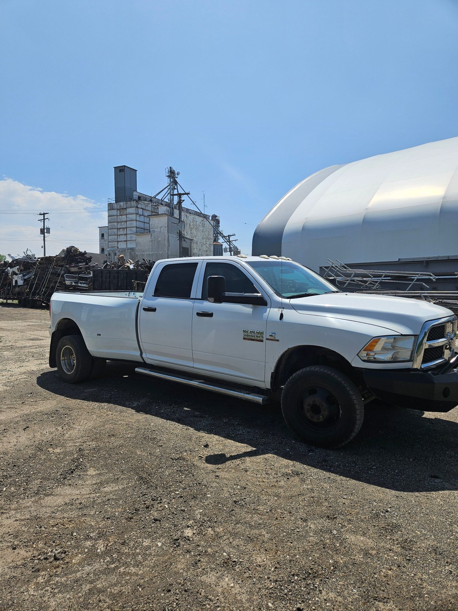 2017 Dodge Ram Cummins 3500 Crew Cab 8' Long Bed Dually 4x4 4th gen - FULL PART OUT - Image 2