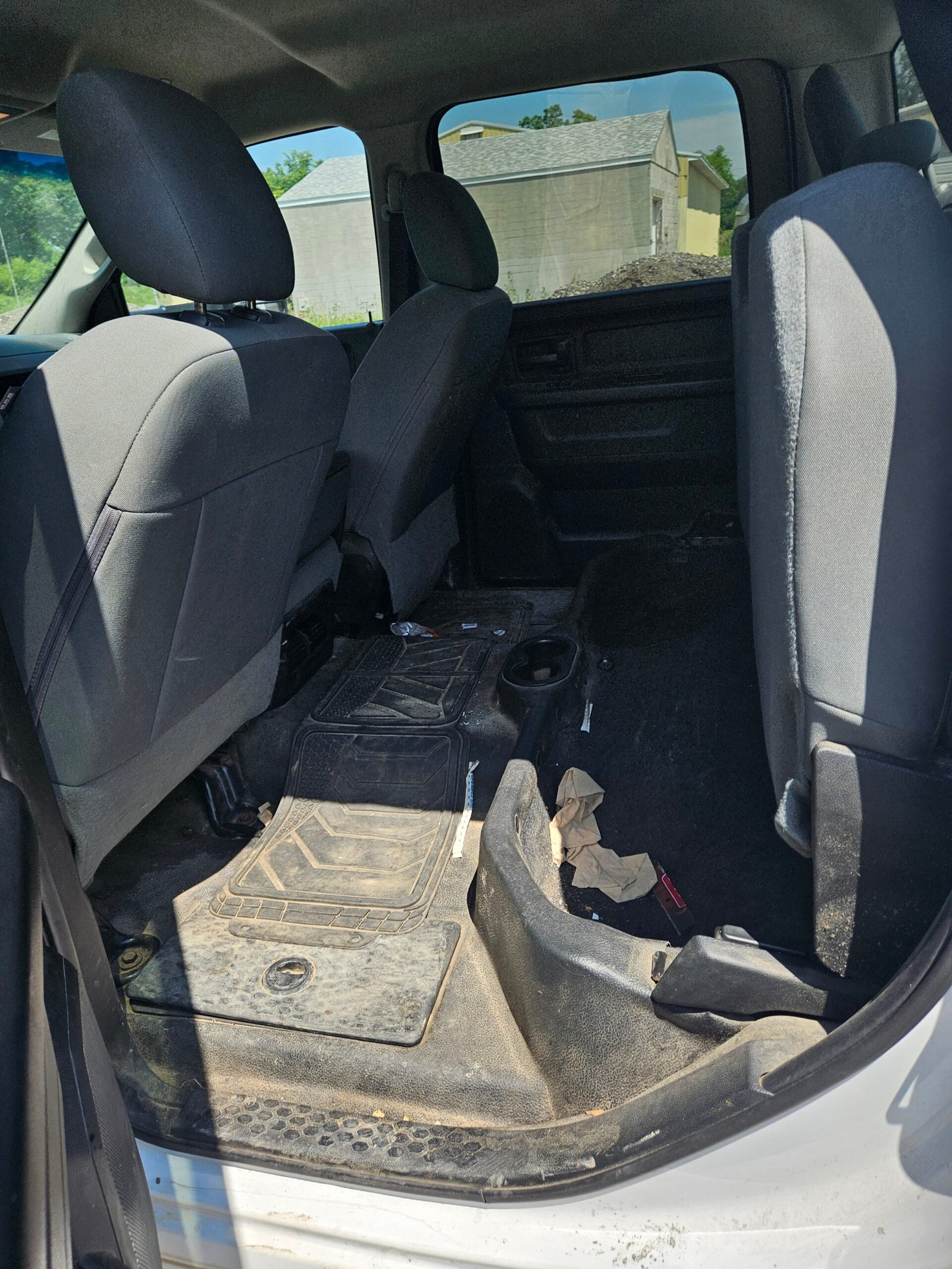 2017 Dodge Ram Cummins 3500 Crew Cab 8' Long Bed Dually 4x4 4th gen - FULL PART OUT - Image 16