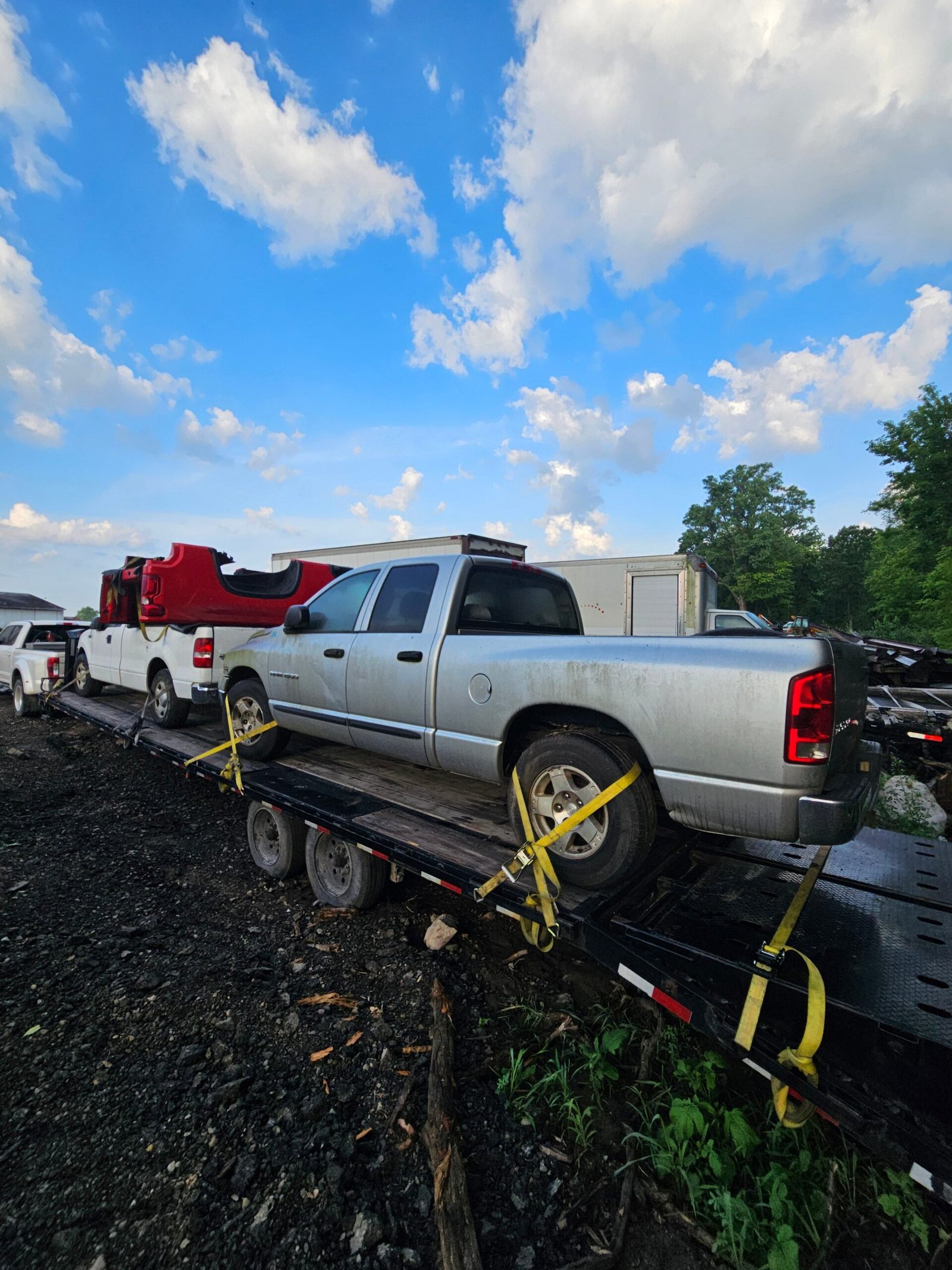 2004 Dodge Ram 1500 Crew Cab 6.4' Short Bed 3rd gen - FULL PART OUT - Image 5