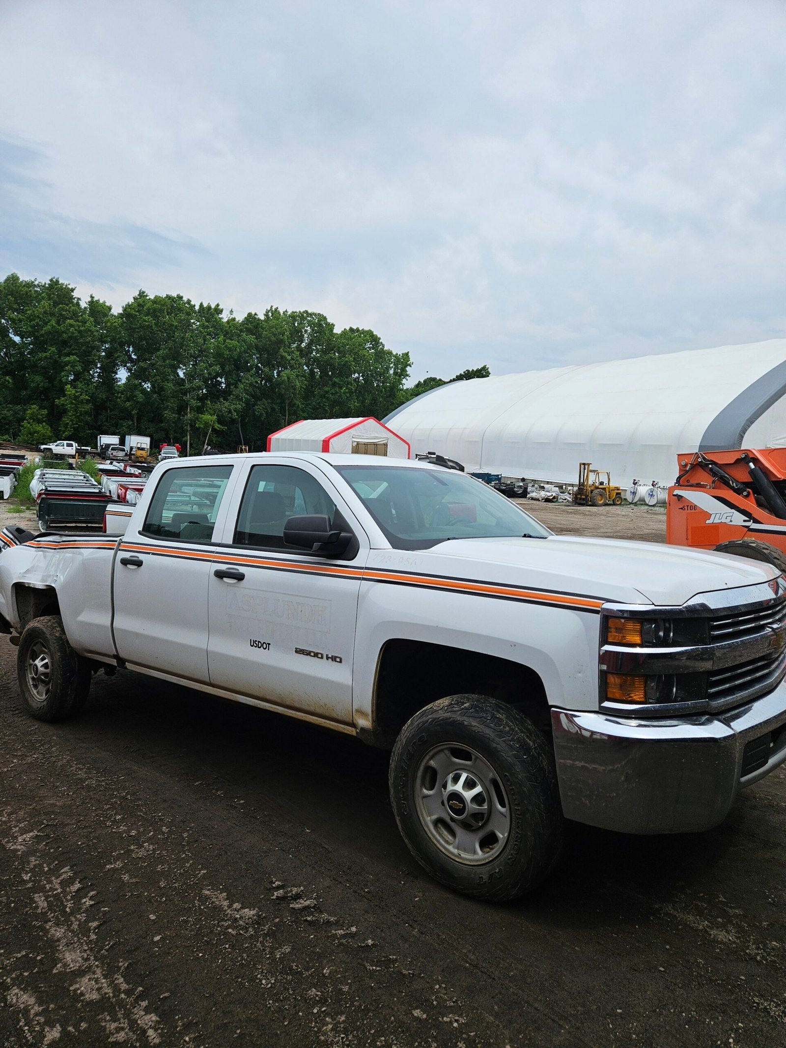 2018 Chevrolet Silverado 2500HD Crew Cab Short Bed 4wd - FULL PART OUT - Image 9