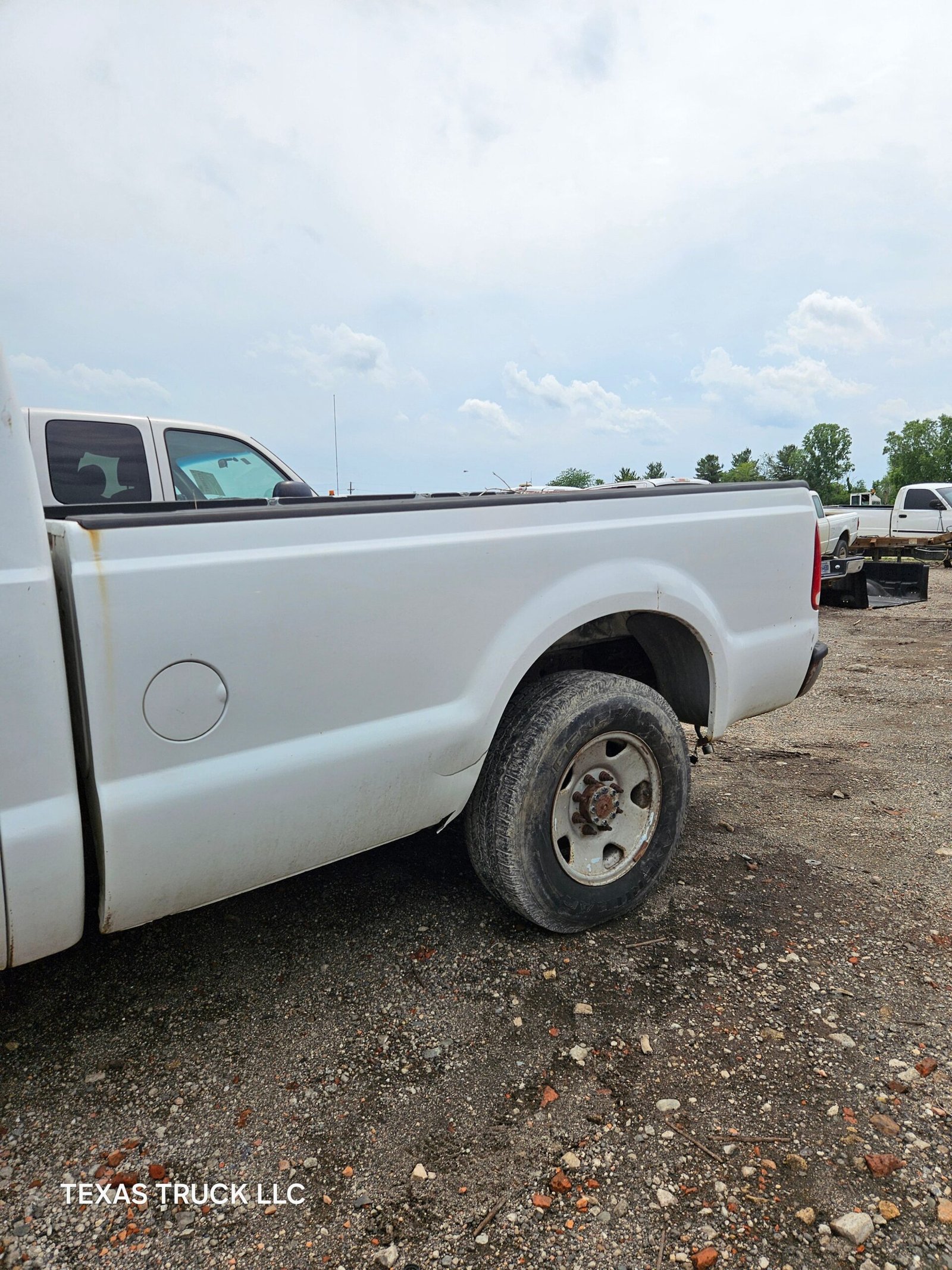 2007 Ford F-350 Super Duty Crew Cab 8' Long Bed - FULL PART OUT - Image 14