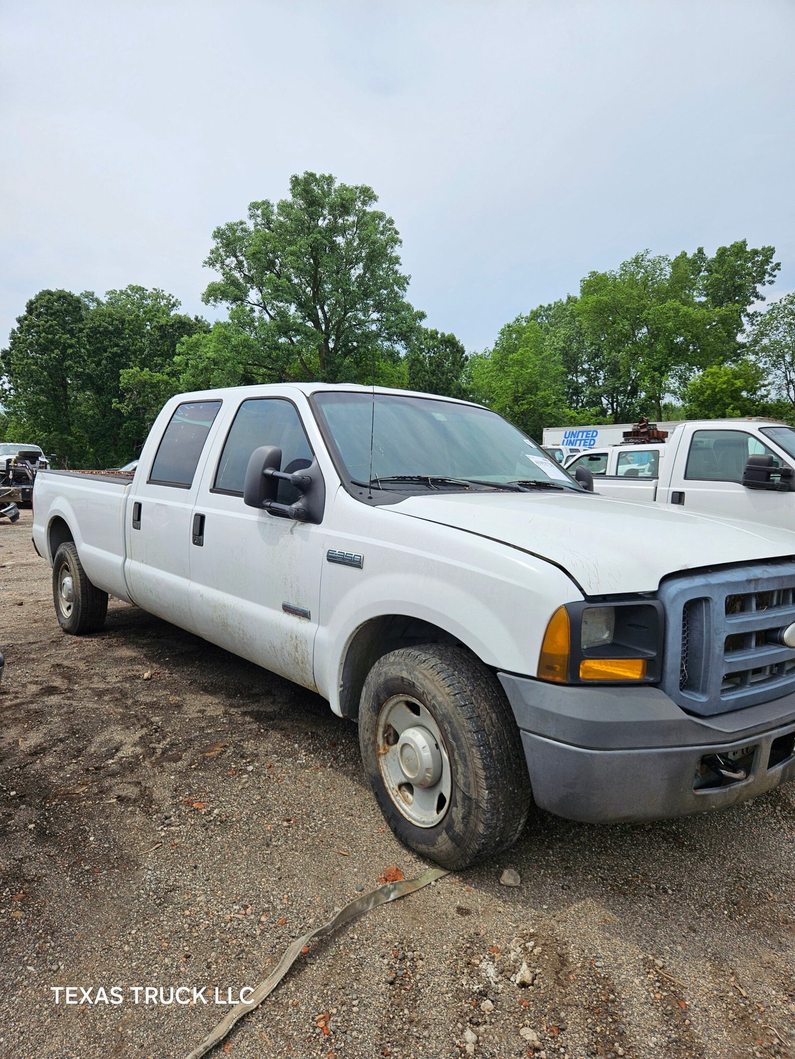 2007 Ford F-350 Super Duty Crew Cab 8' Long Bed - FULL PART OUT - Image 2