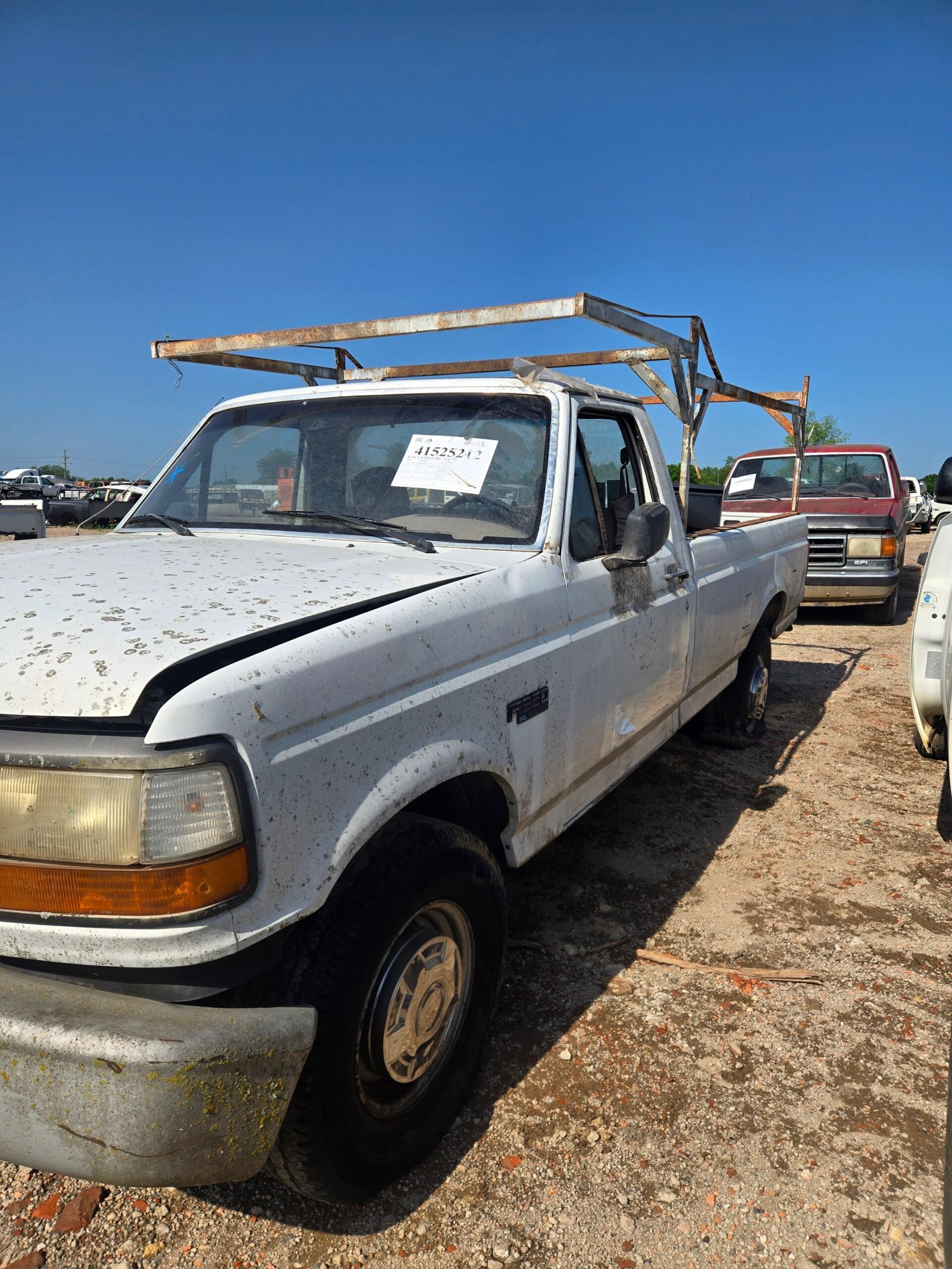1995 Ford F250 Regular Cab 8' Long Bed OBS - FULL PART OUT - Image 2