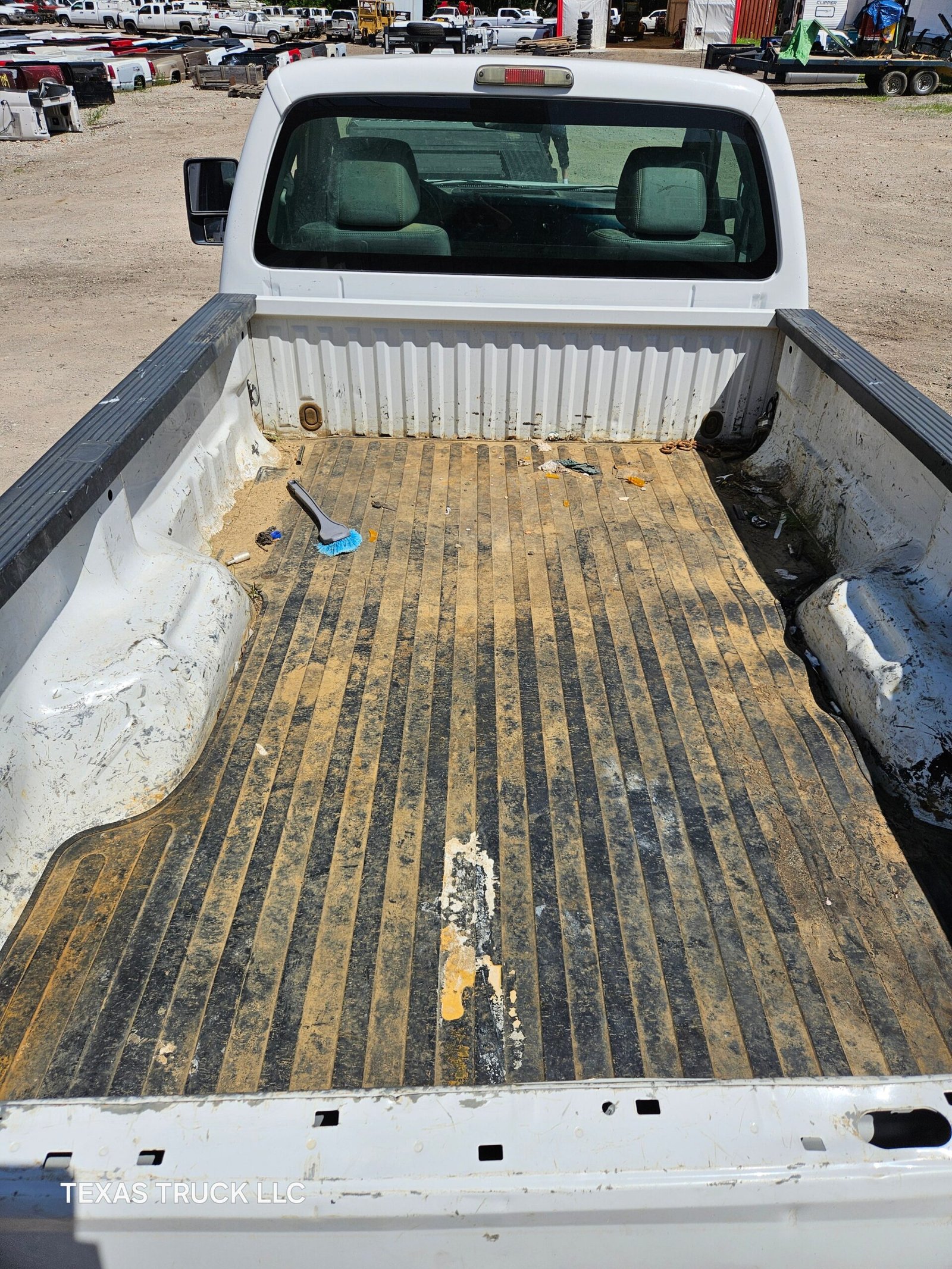 2011 Ford F-250 Regular Cab 8' Long Bed Super Duty - FULL PART OUT Rust Free - Image 5