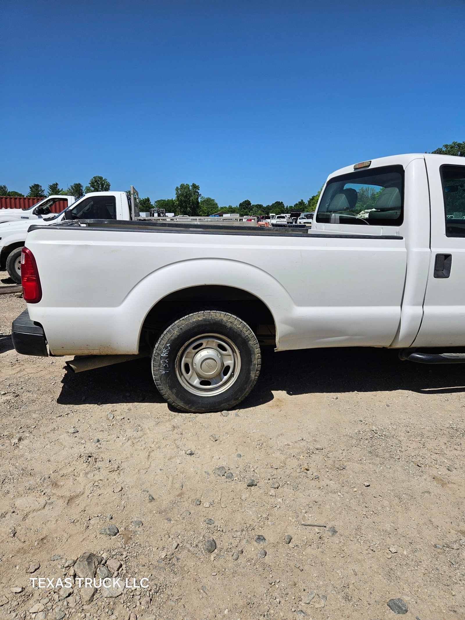 2011 Ford F-250 Regular Cab 8' Long Bed Super Duty - FULL PART OUT Rust Free - Image 14