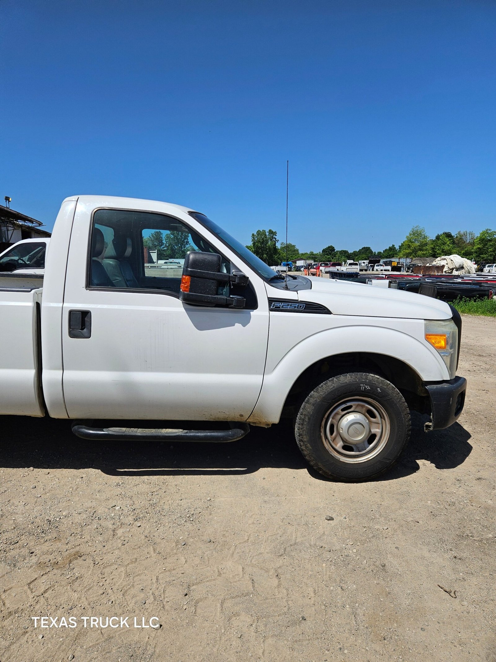 2011 Ford F-250 Regular Cab 8' Long Bed Super Duty - FULL PART OUT Rust Free - Image 17