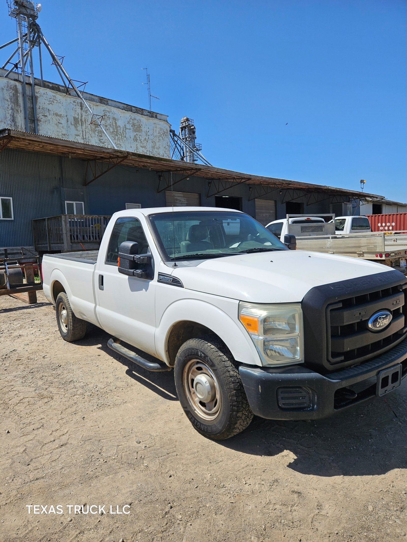 2011 Ford F-250 Regular Cab 8' Long Bed Super Duty - FULL PART OUT Rust Free - Image 2