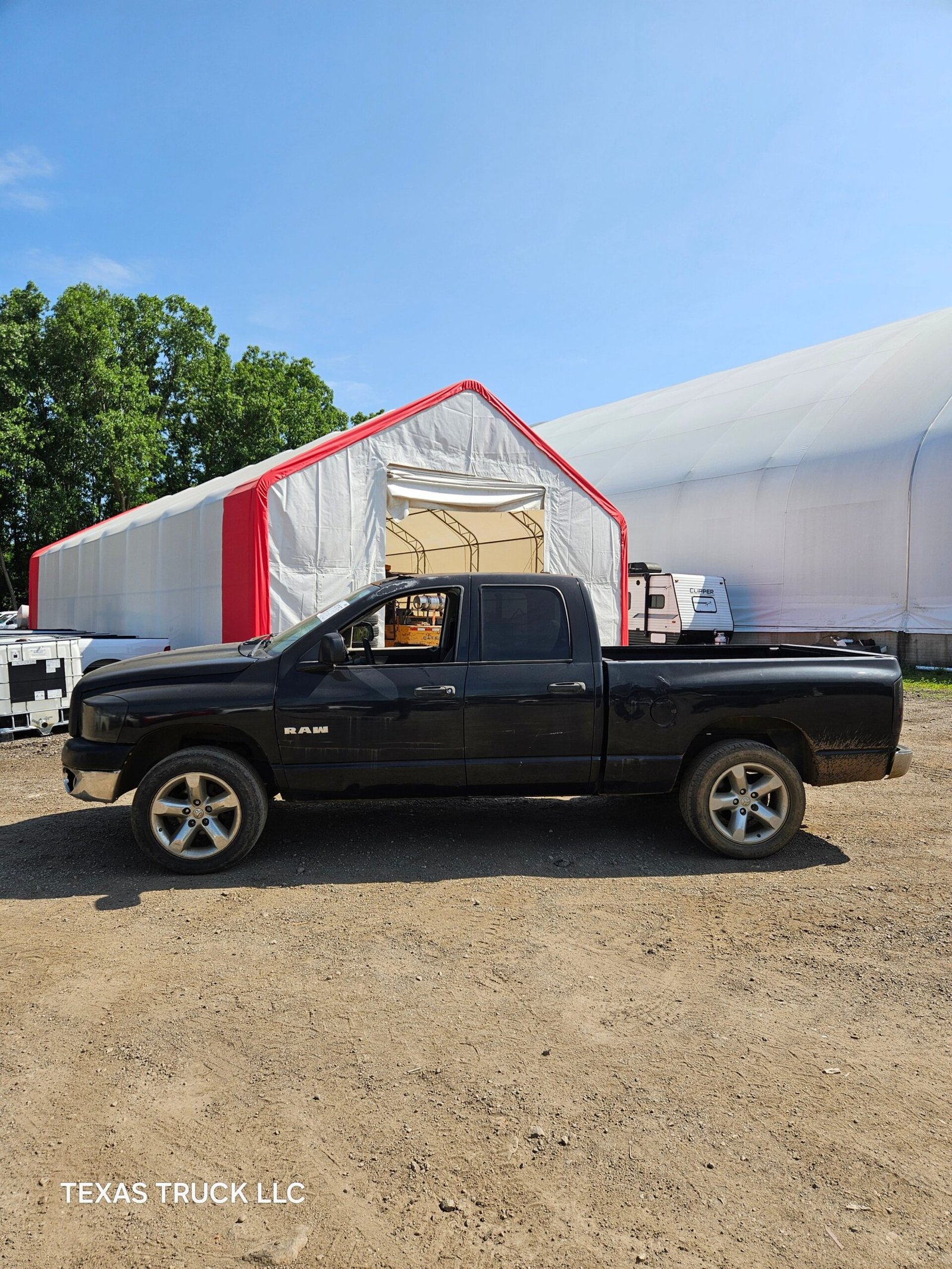 2008 Dodge Ram 1500 Crew Cab 4 door 6.4' Short Bed - FULL PART OUT Rust Free - Image 2