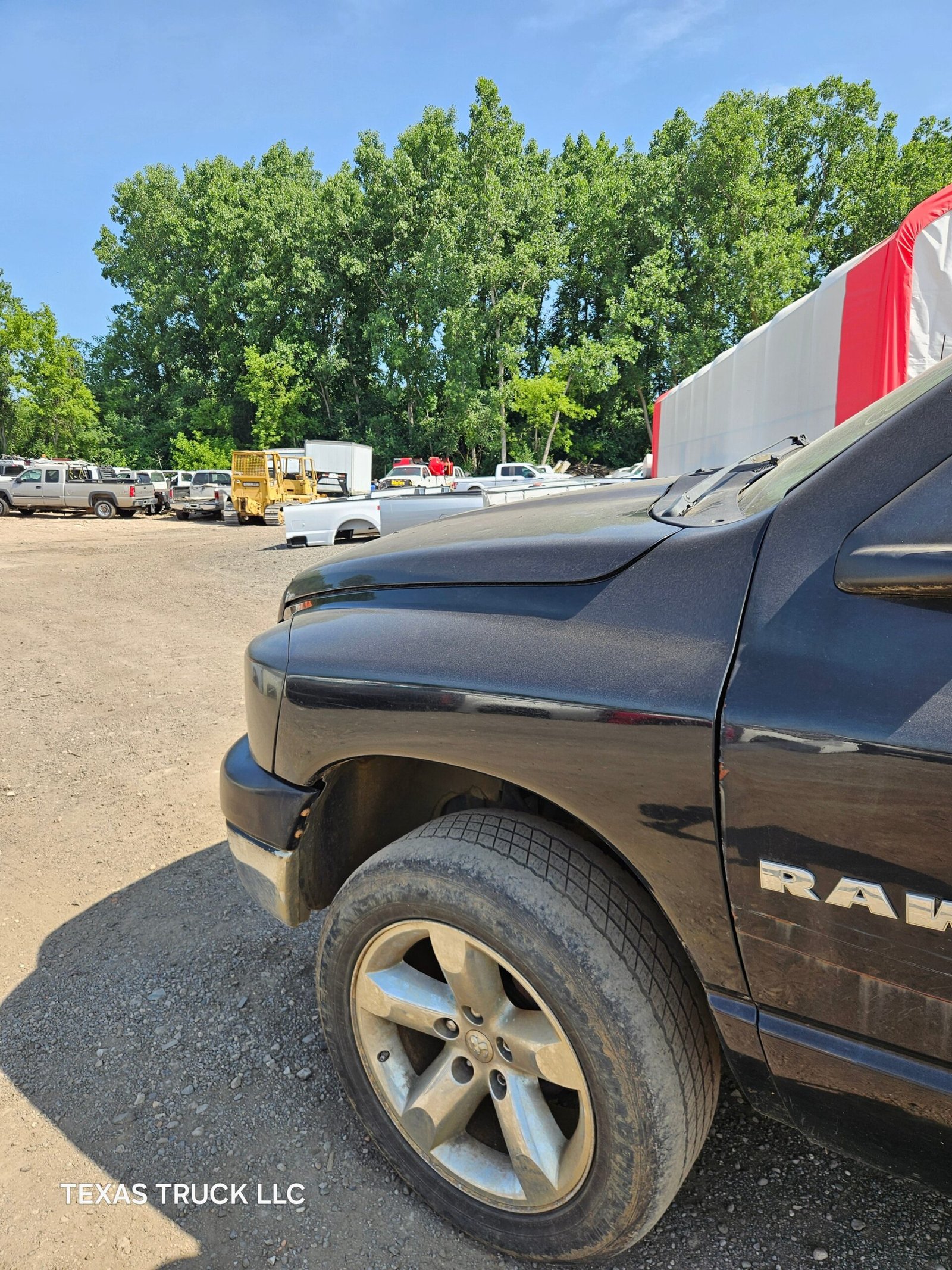 2008 Dodge Ram 1500 Crew Cab 4 door 6.4' Short Bed - FULL PART OUT Rust Free - Image 5