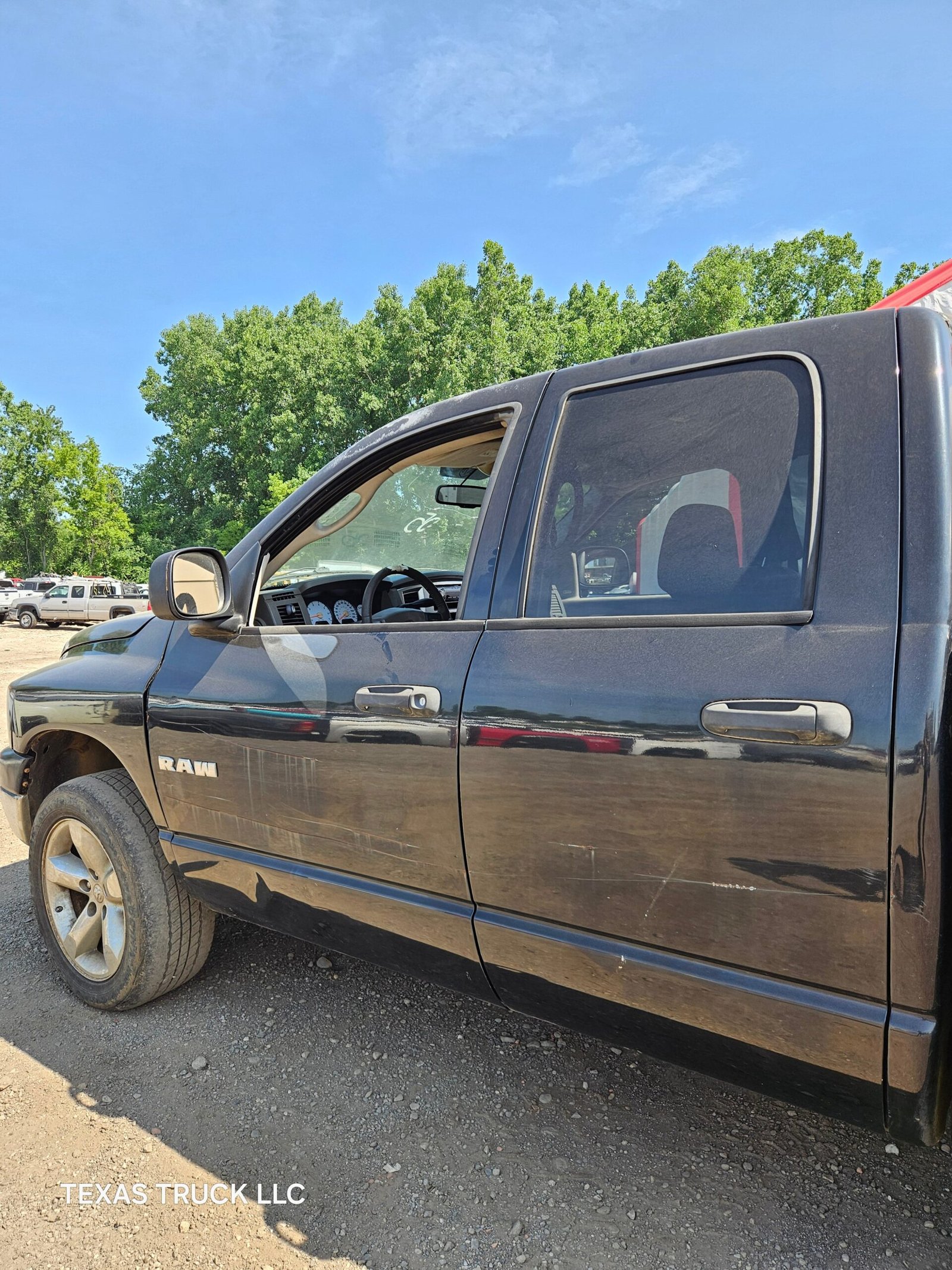 2008 Dodge Ram 1500 Crew Cab 4 door 6.4' Short Bed - FULL PART OUT Rust Free - Image 8