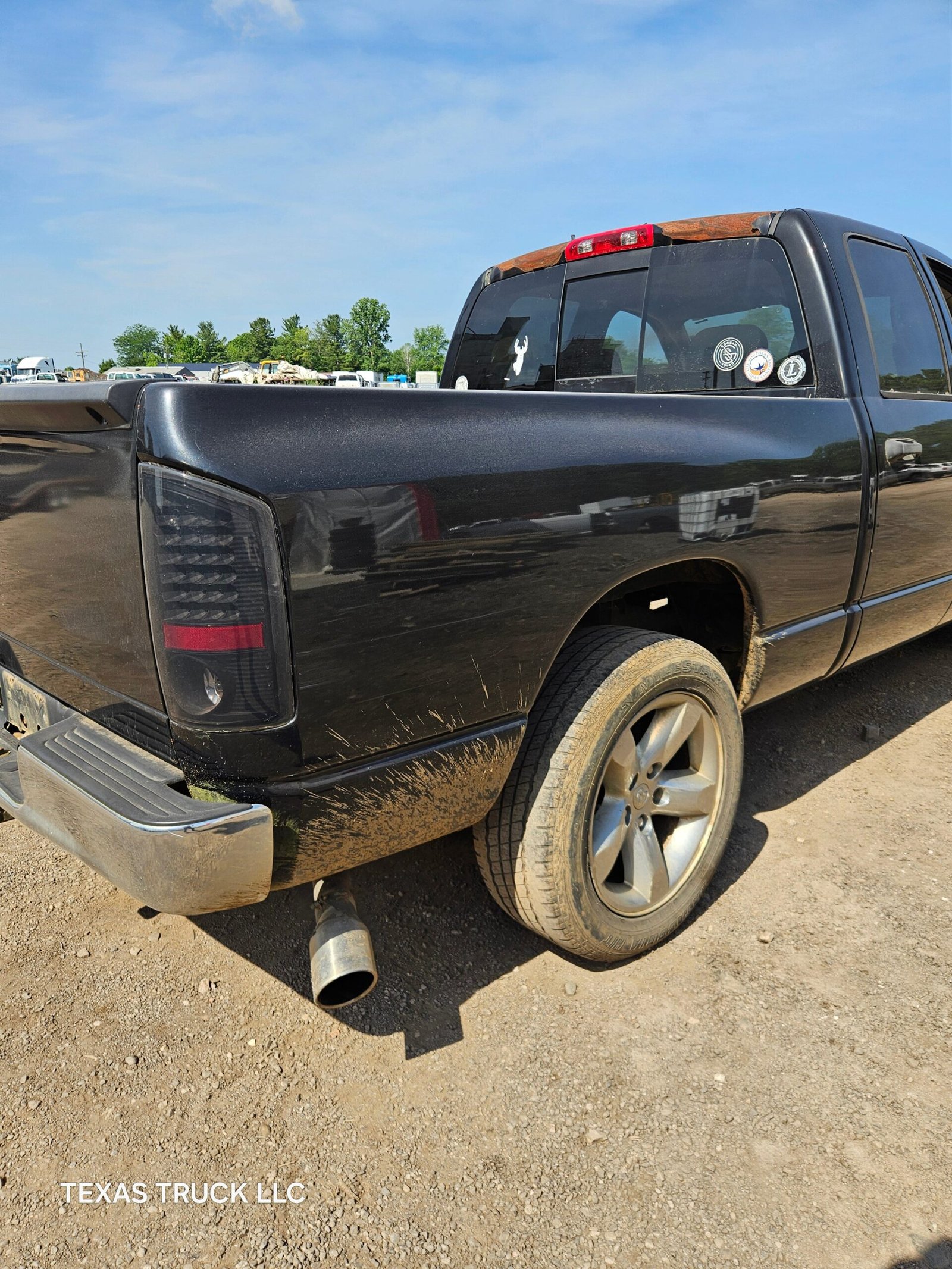 2008 Dodge Ram 1500 Crew Cab 4 door 6.4' Short Bed - FULL PART OUT Rust Free - Image 17