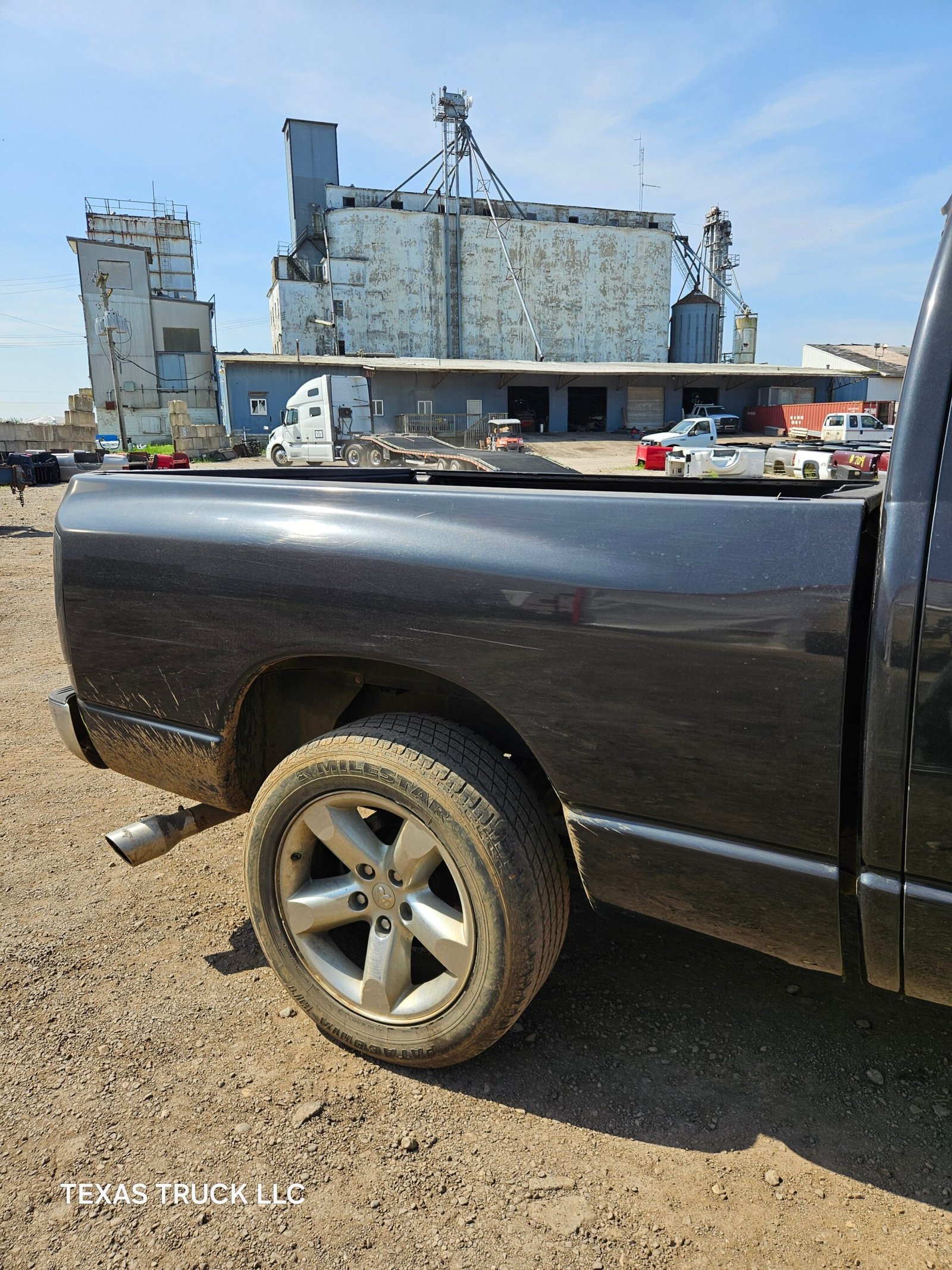 2008 Dodge Ram 1500 Crew Cab 4 door 6.4' Short Bed - FULL PART OUT Rust Free - Image 18