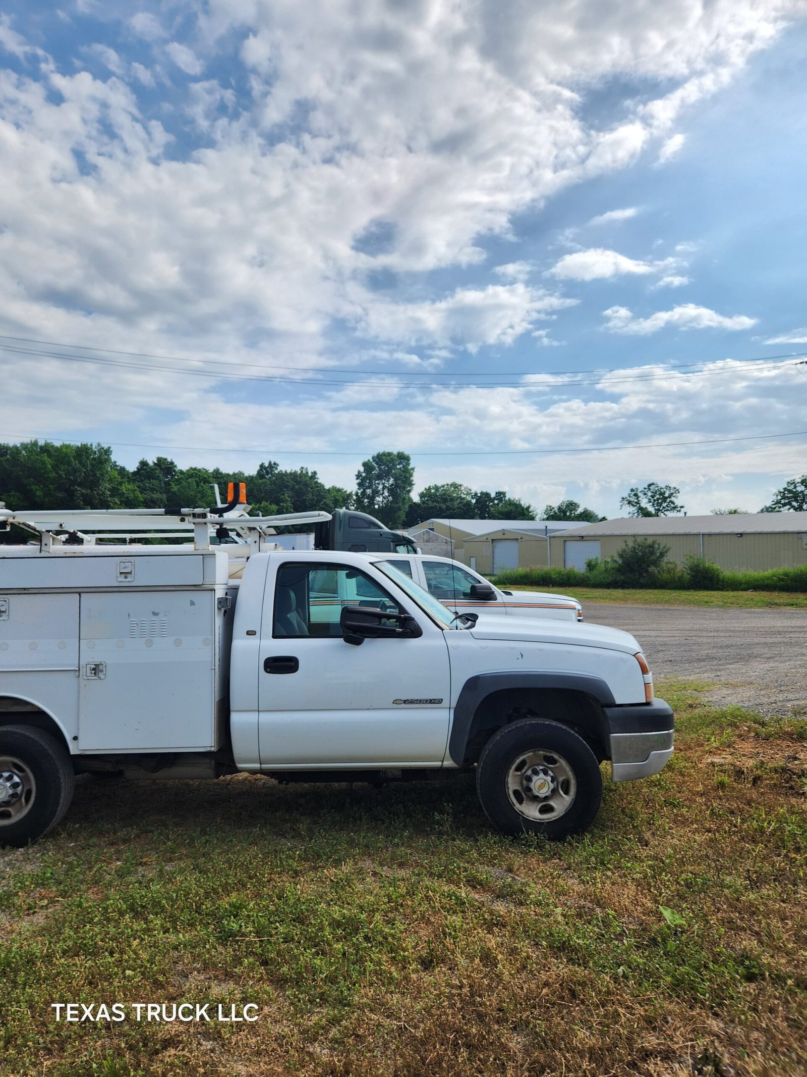 2005 Chevrolet Silverado 2500HD Regular Cab 8' Long Bed Service Truck - FULL PART OUT Rust Free - Image 6
